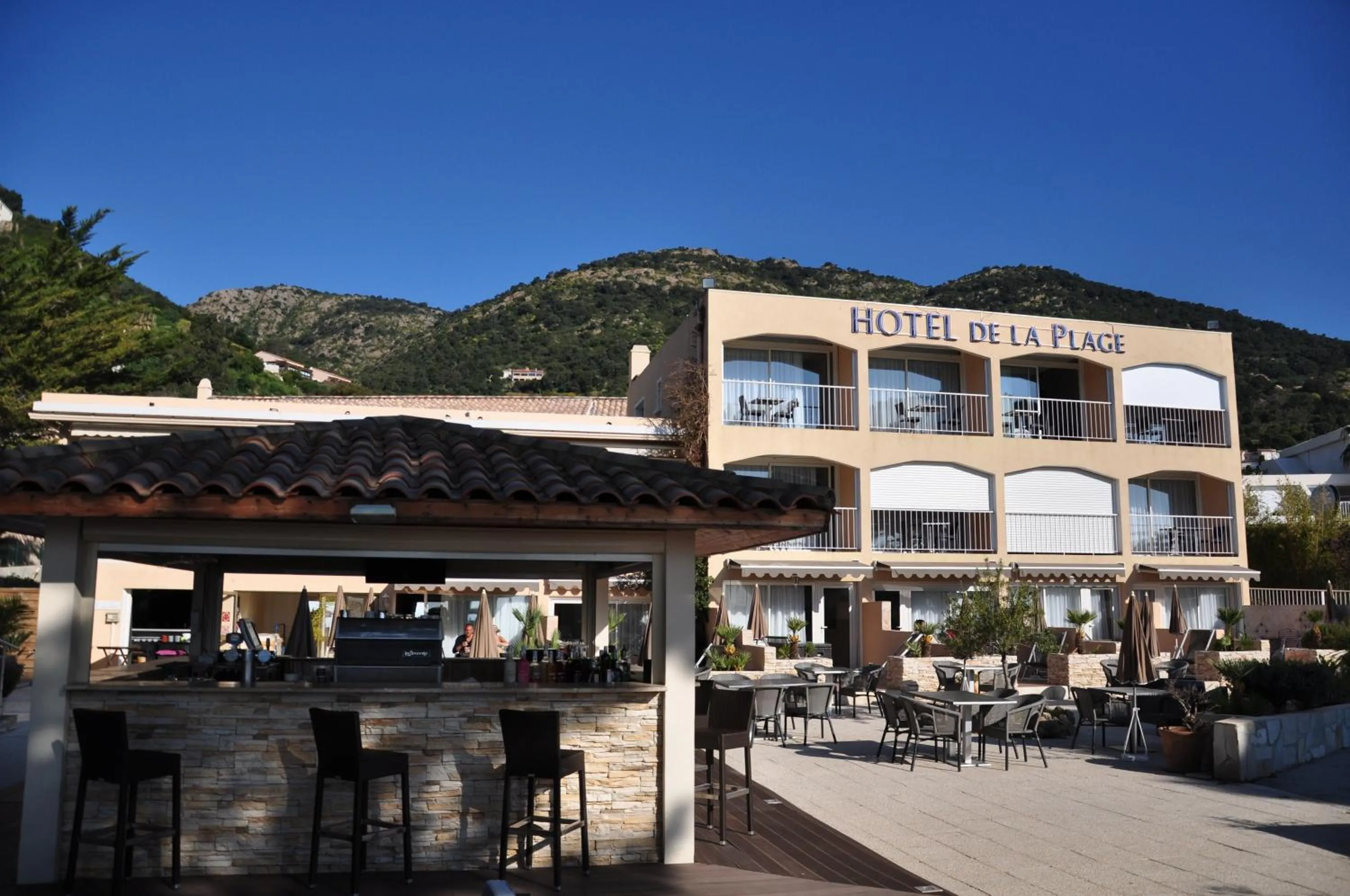 Property building in Hotel de la Plage