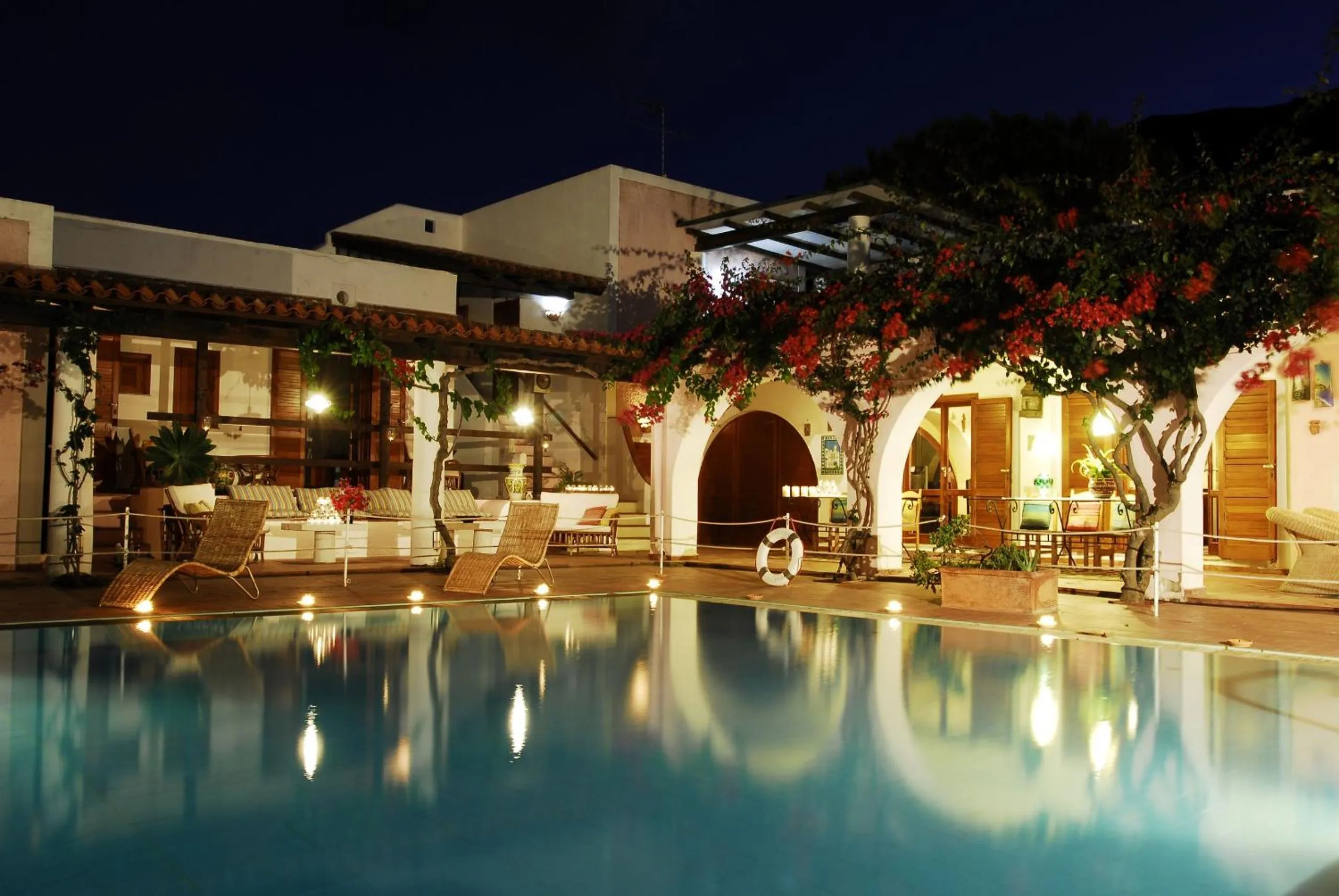 Property building in Villa Saracina