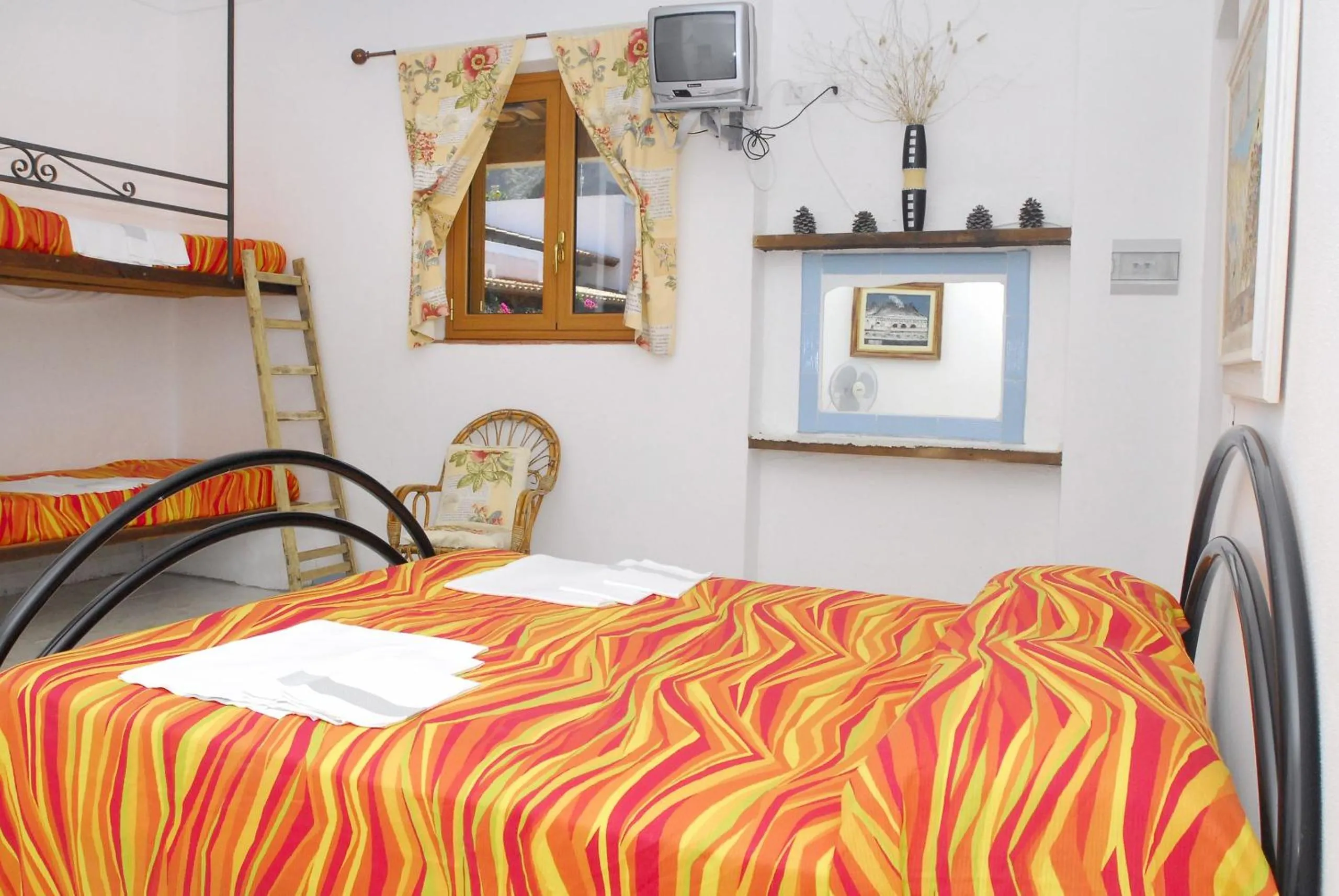 bunk bed, Bed in Villa Saracina