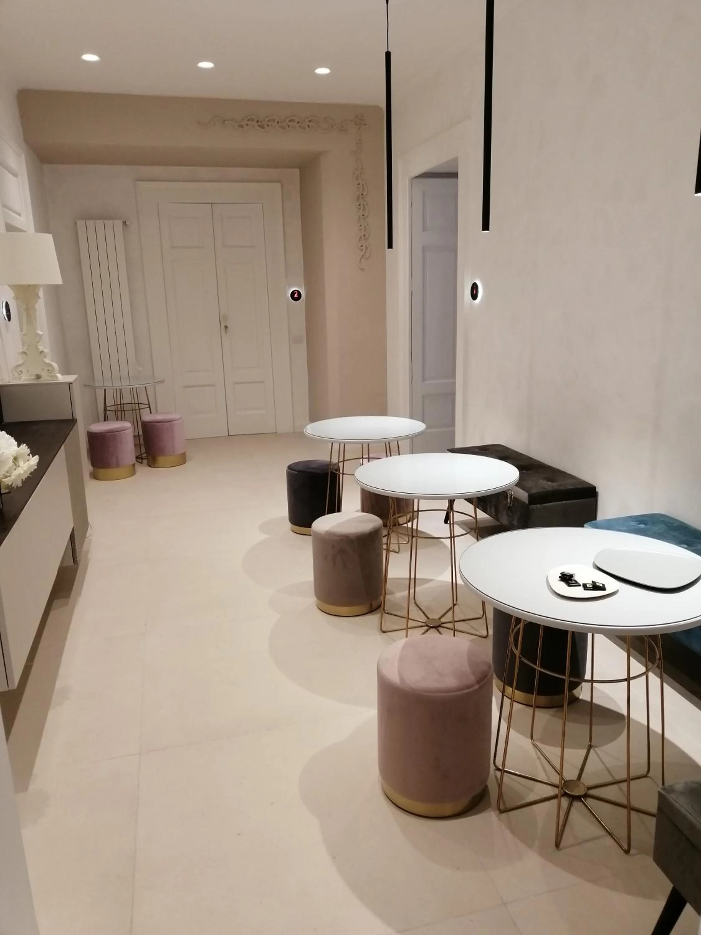 Seating area in BARI 102