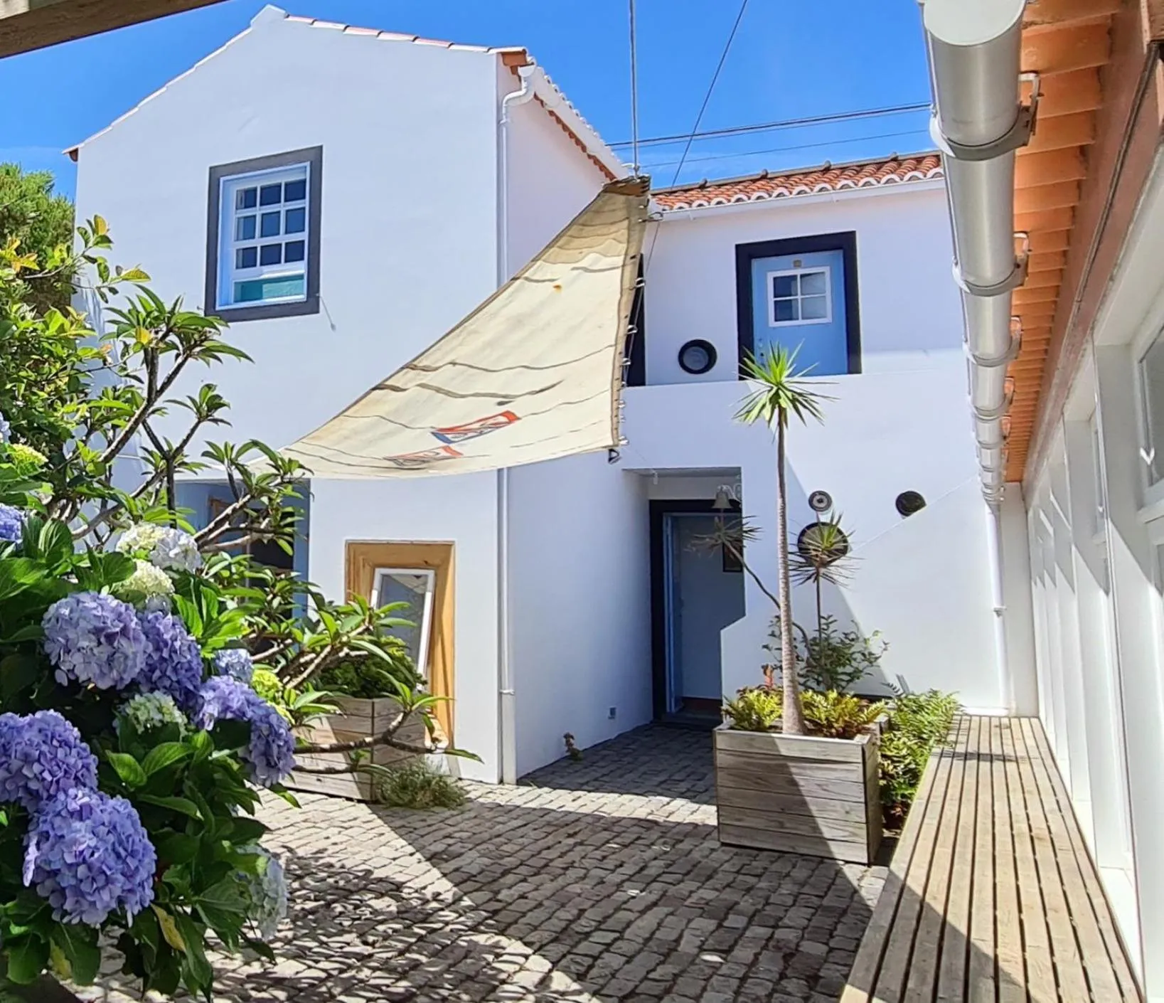 Property building in Quinta da Meia Eira