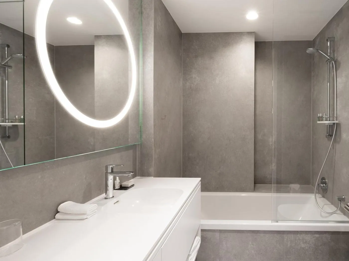 Bathroom in KPM Hotel & Residences Berlin, a Member of Design Hotels
