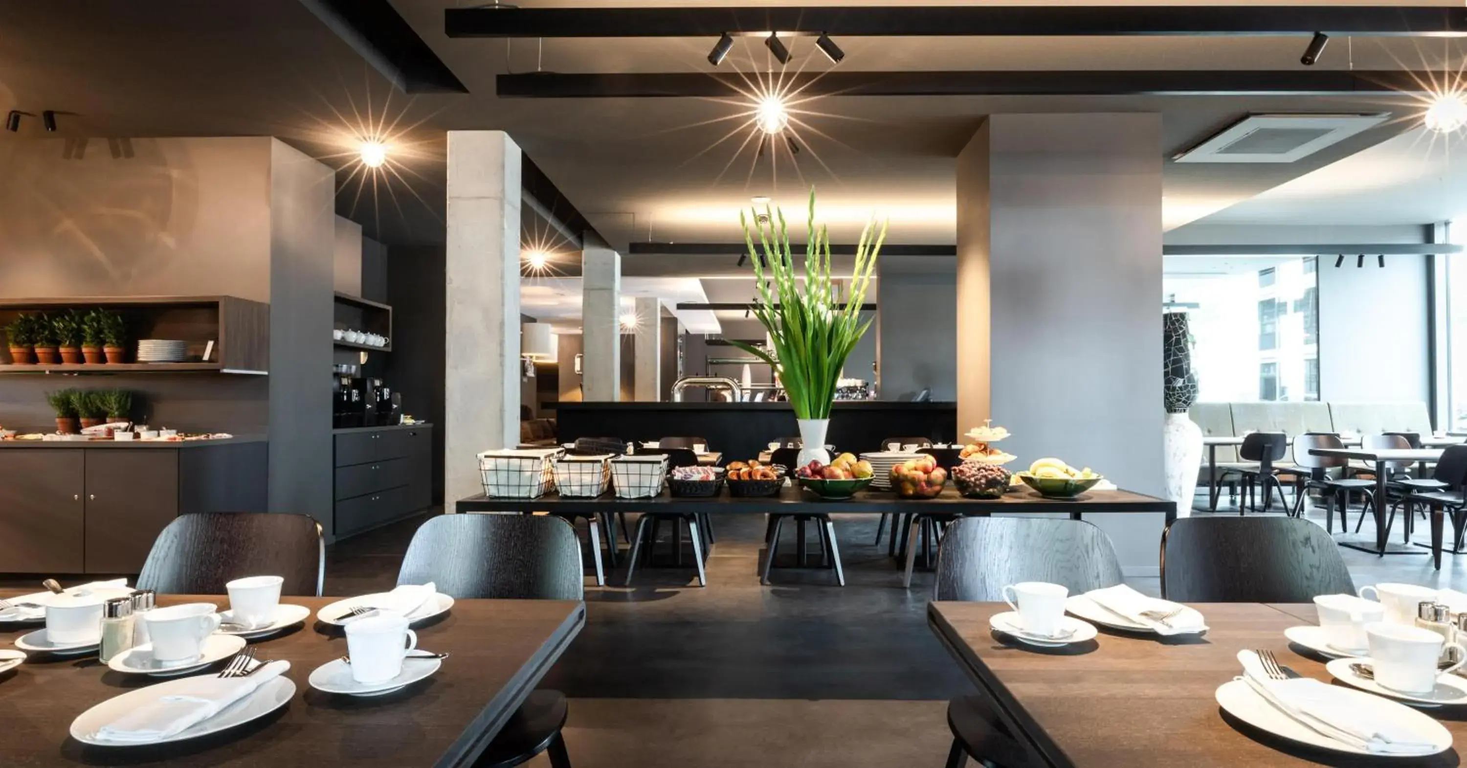 Restaurant/places to eat in KPM Hotel & Residences Berlin, a Member of Design Hotels Restaurant/places to eat in KPM Hotel & Residences Berlin, a Member of Design Hotels