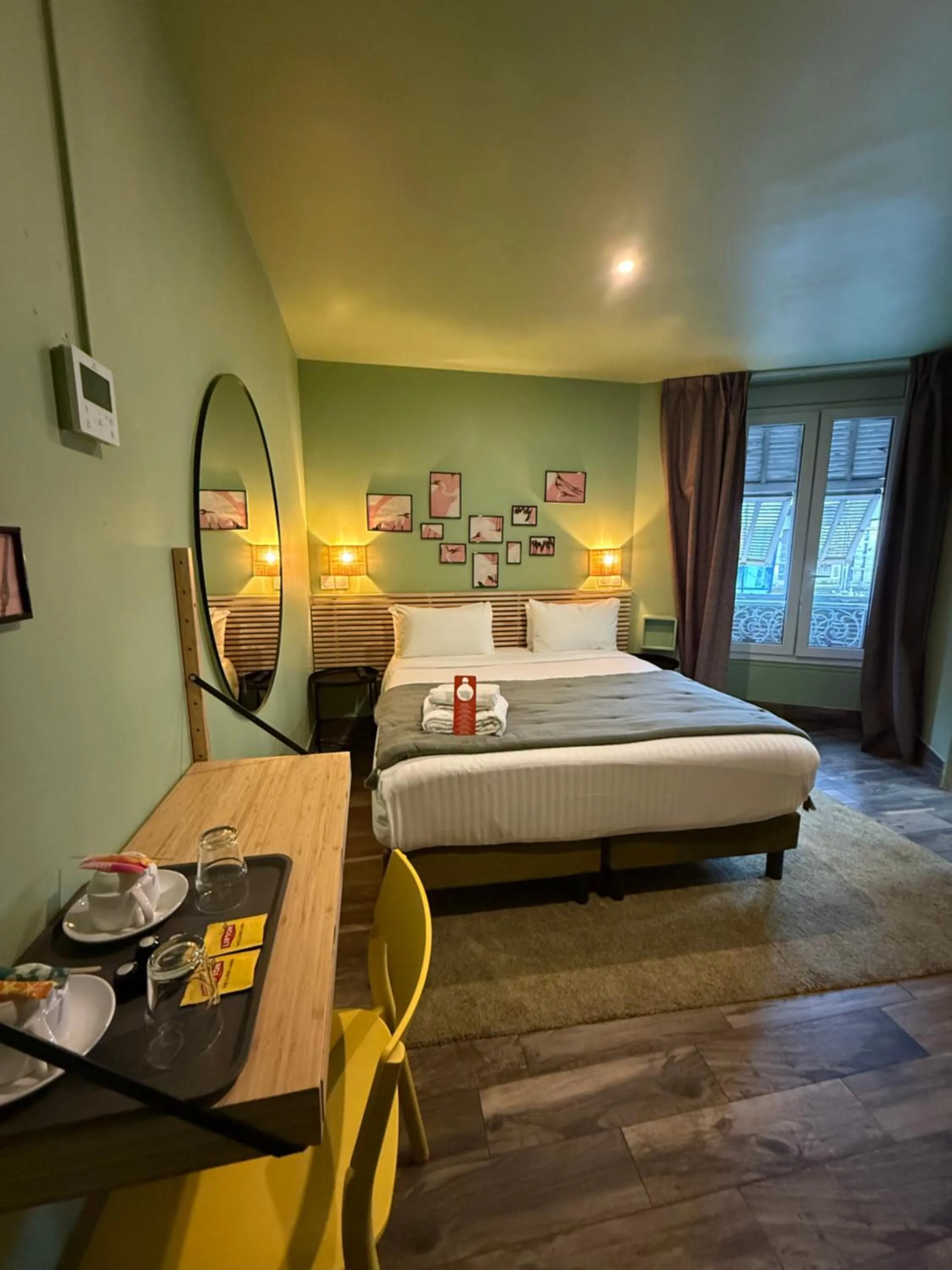 Bed in Hotel de Berne