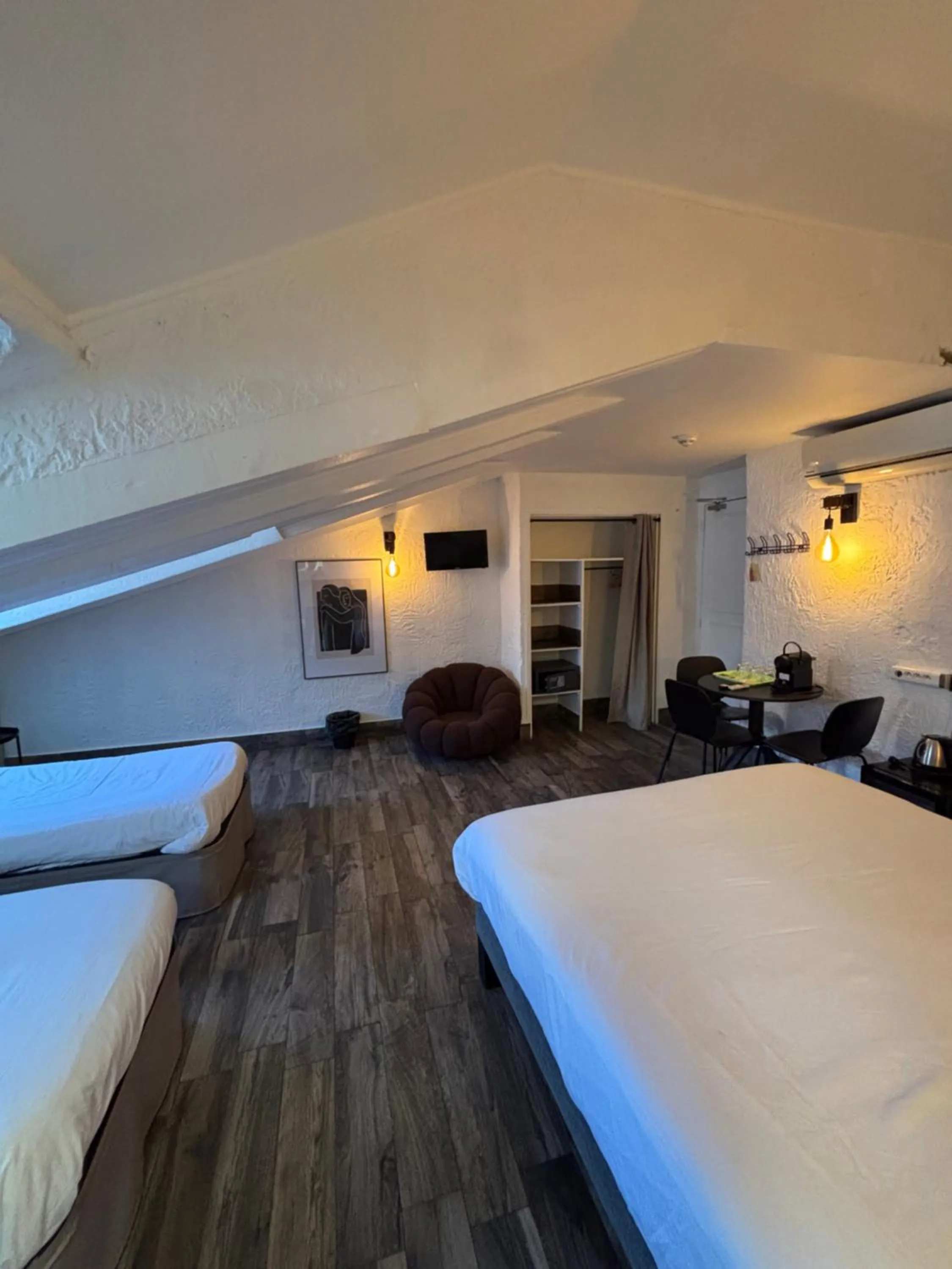 Bed in Hotel de Berne