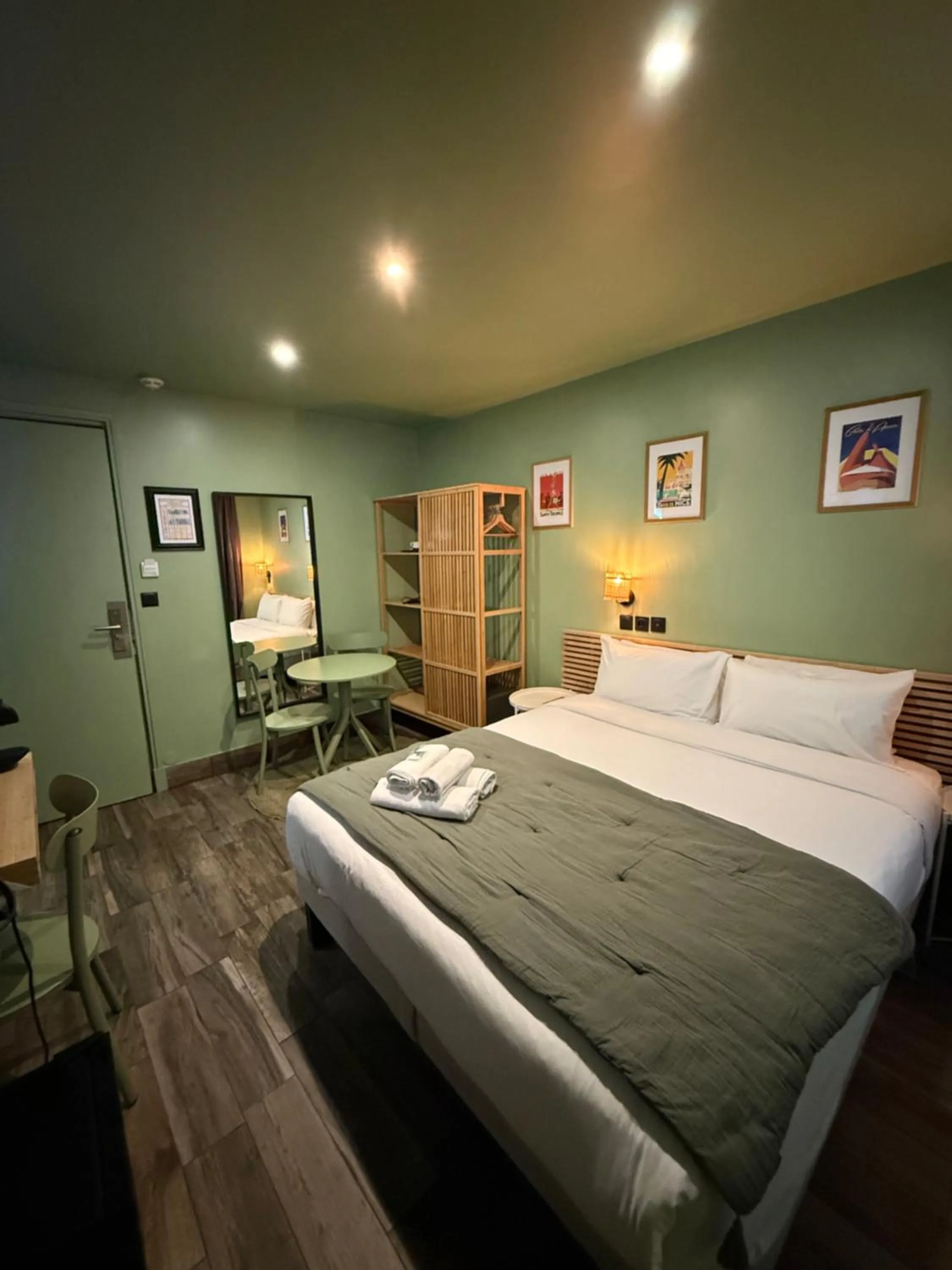 Bed in Hotel de Berne