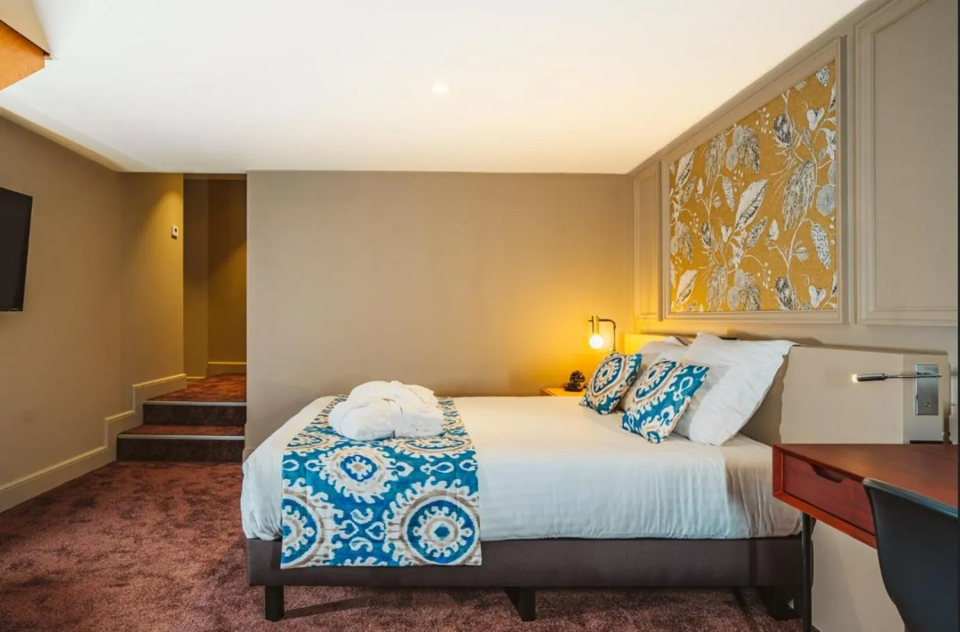 Bed in Grand Hotel Bellevue - Grand Place