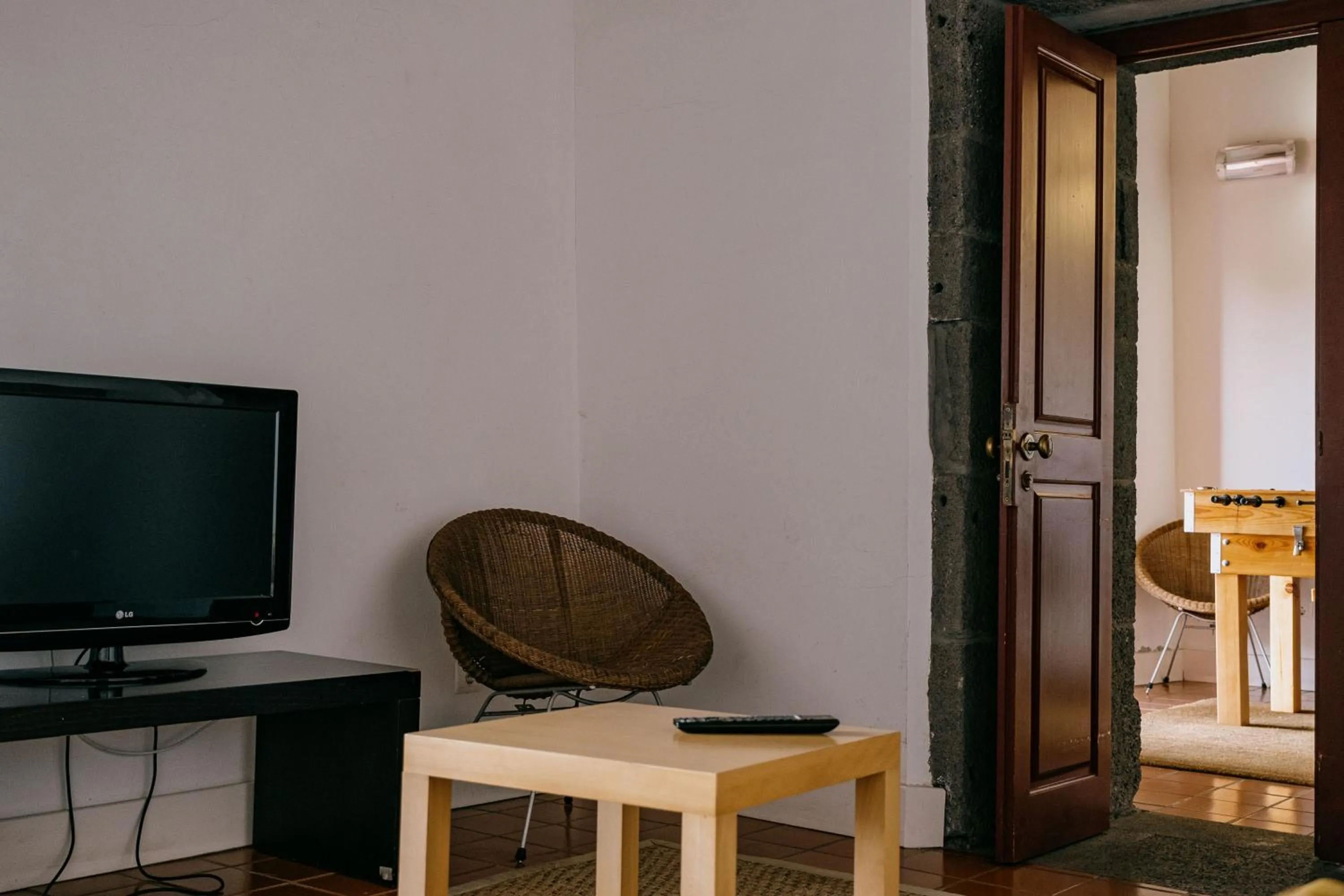Communal lounge/ TV room in Azores Youth Hostels - Pico