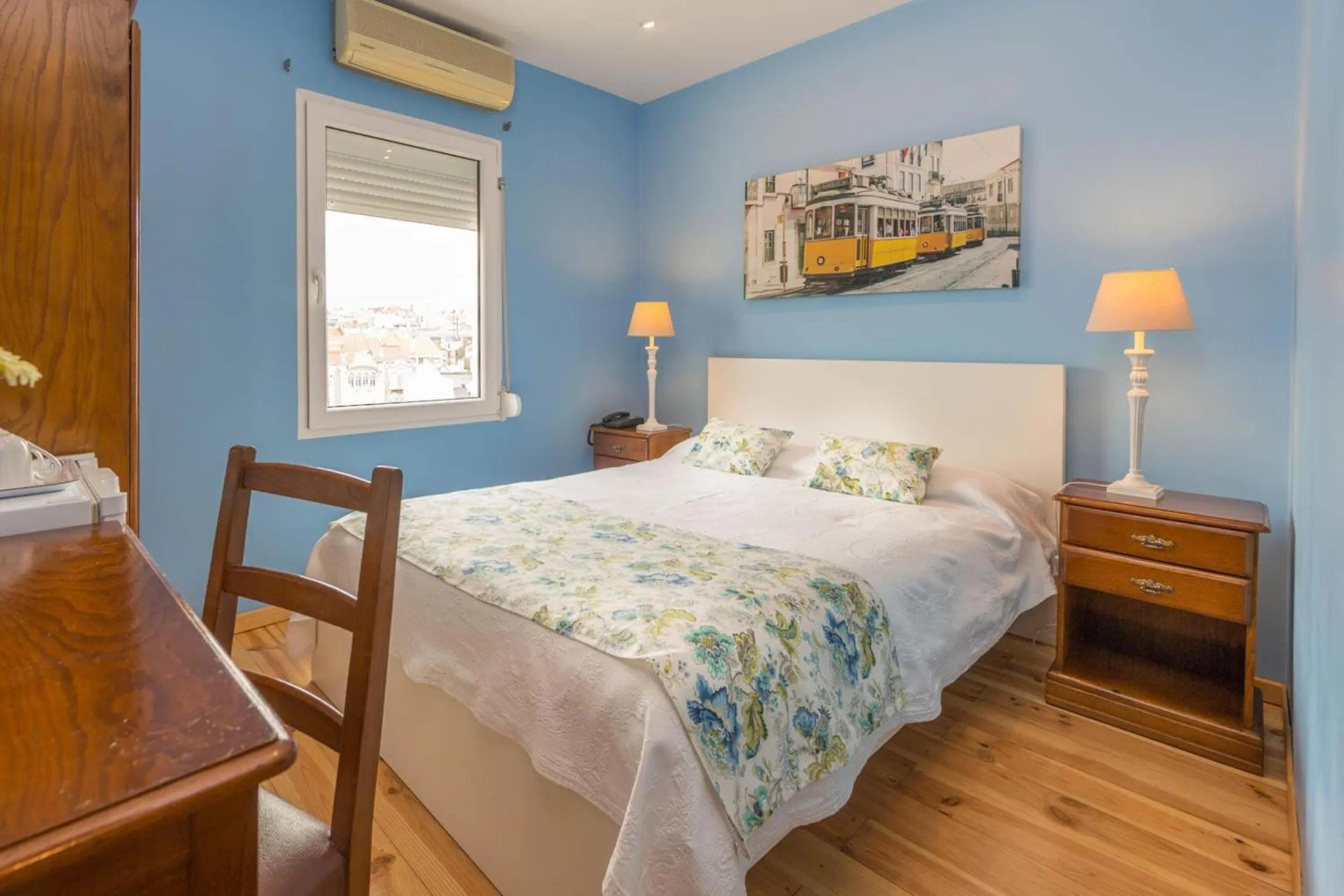 Shower, Bed in Casa Belmonte