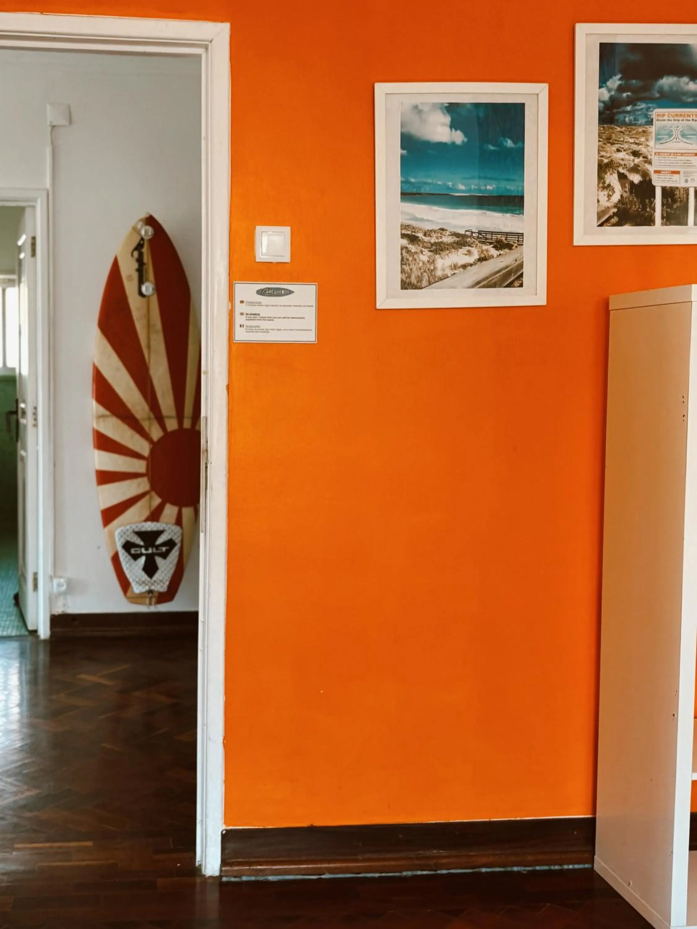 Carcavelos Surf Hostel Beach