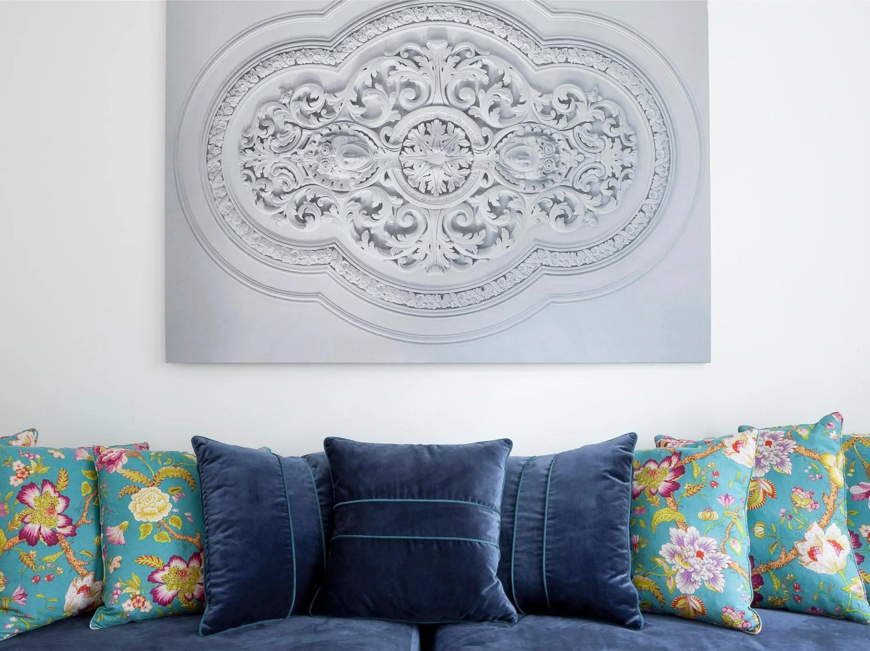 TV and multimedia in Residentas Apostolos