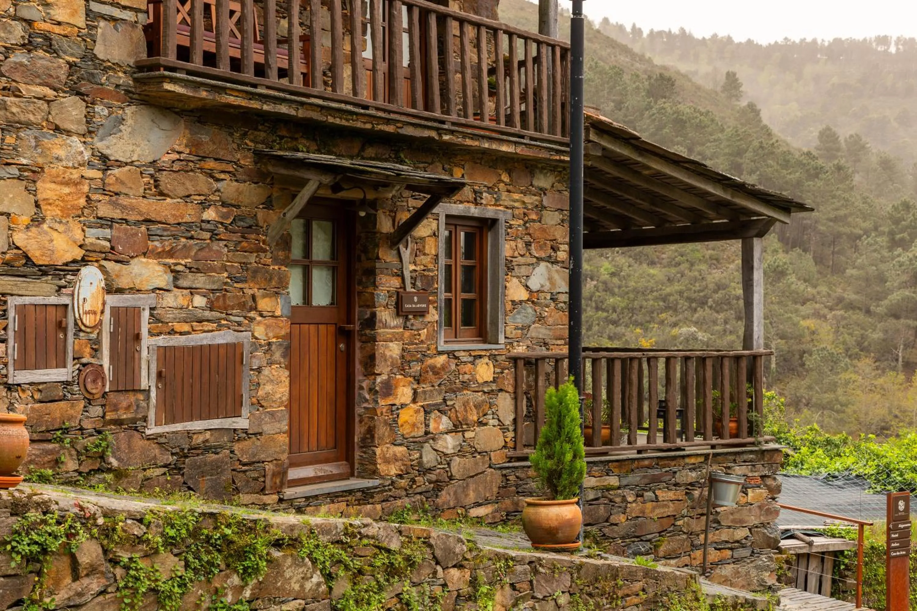 Property building in Cerdeira - Home for Creativity