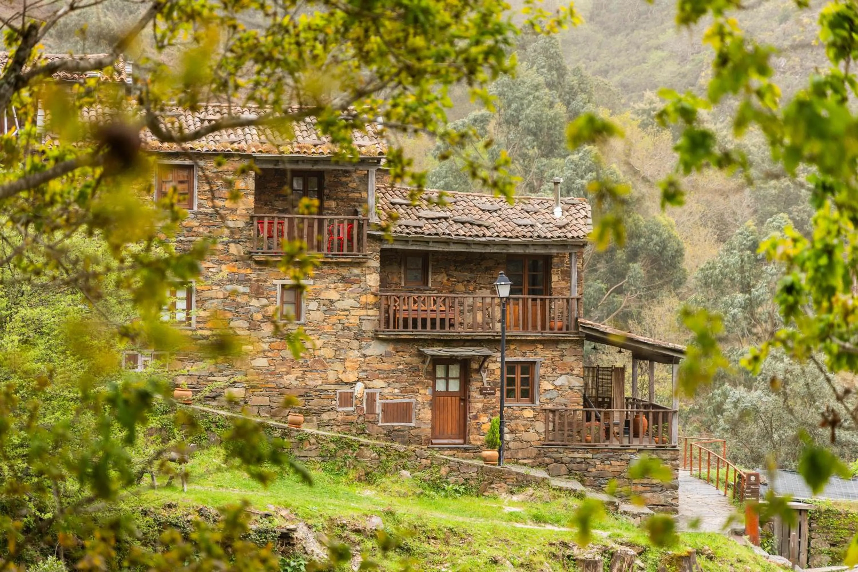 Property building in Cerdeira - Home for Creativity