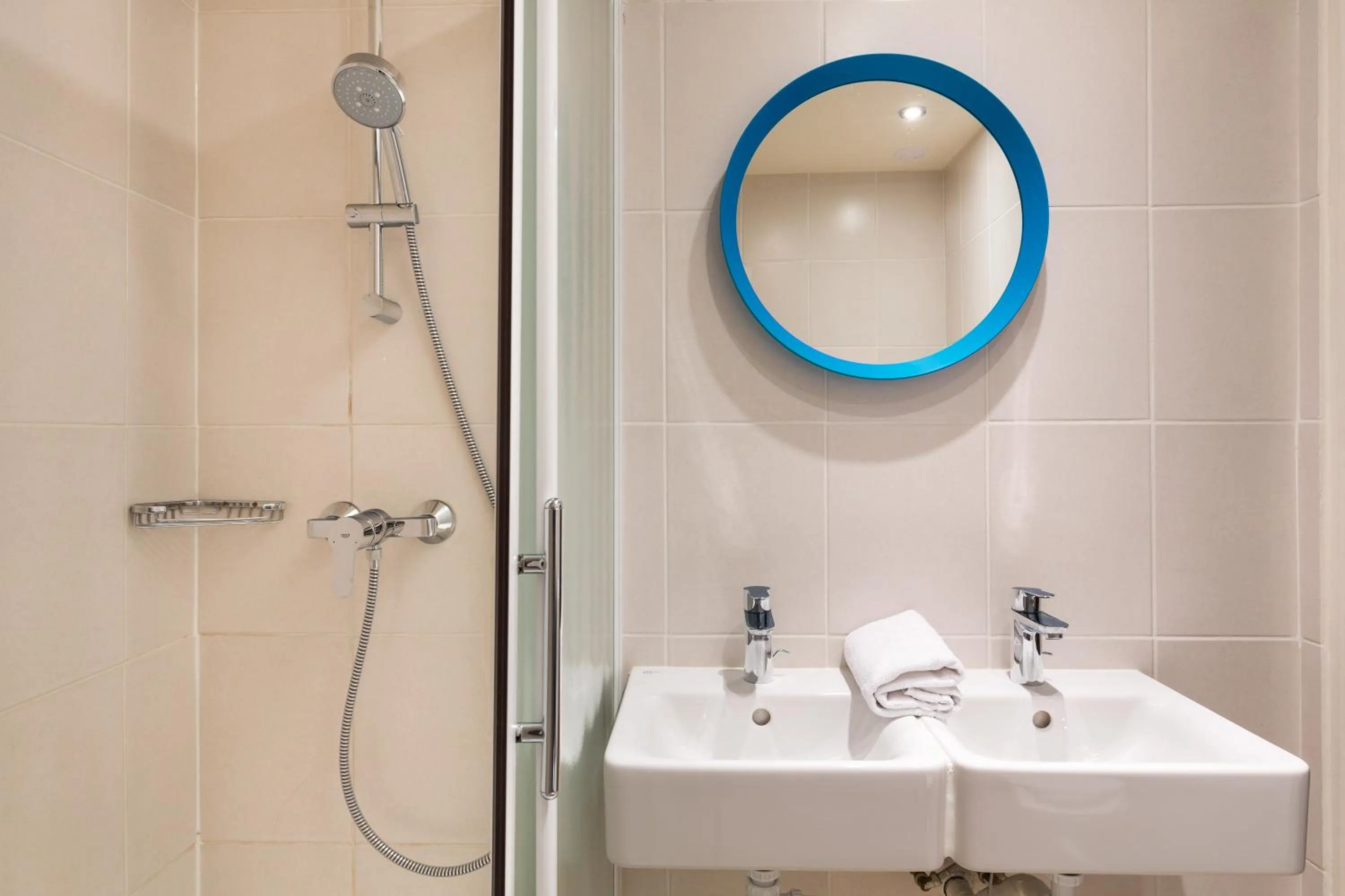 Bathroom in Hostel Ozz Nice