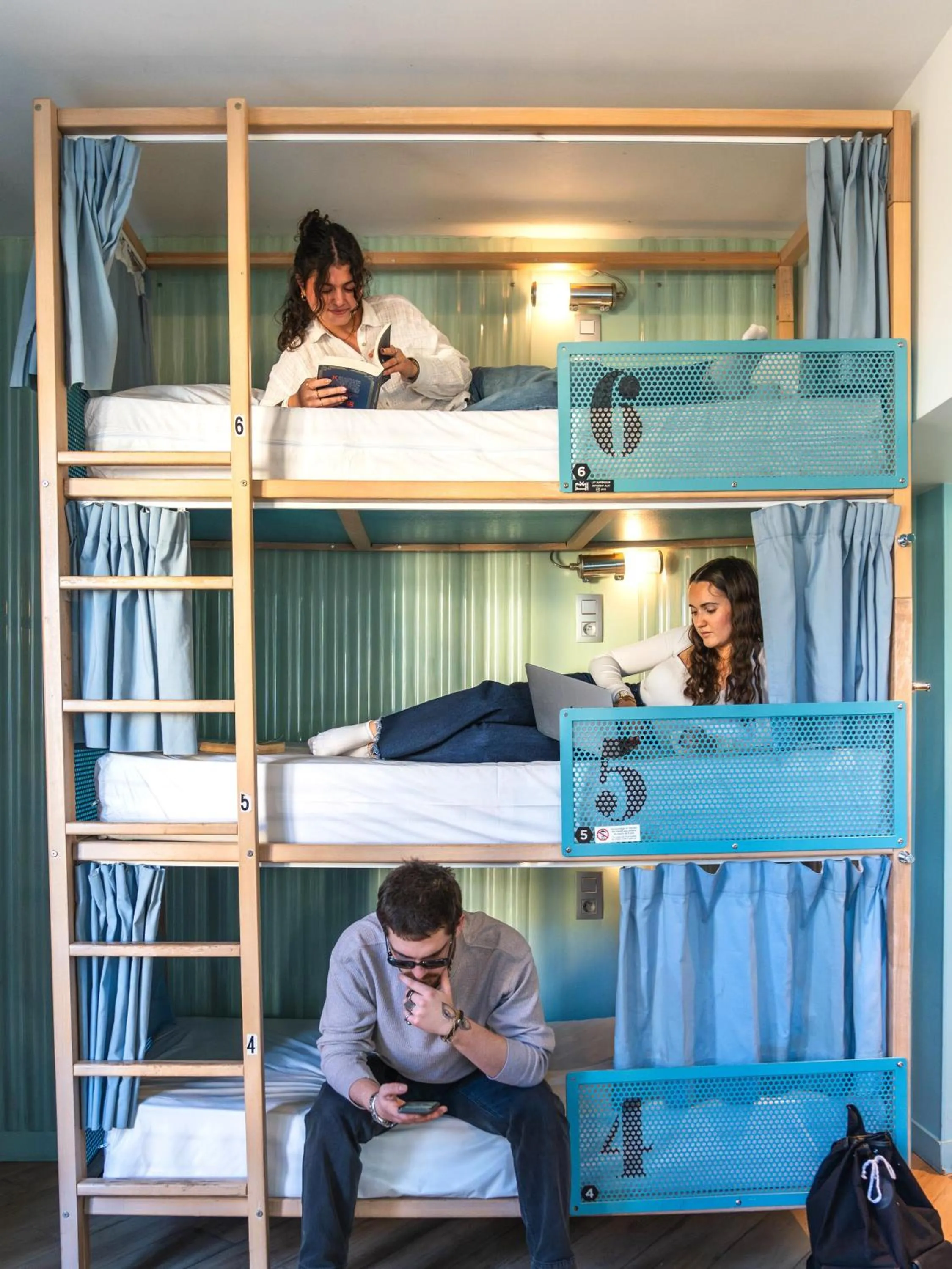 Bedroom, Bed in Hostel Ozz Nice