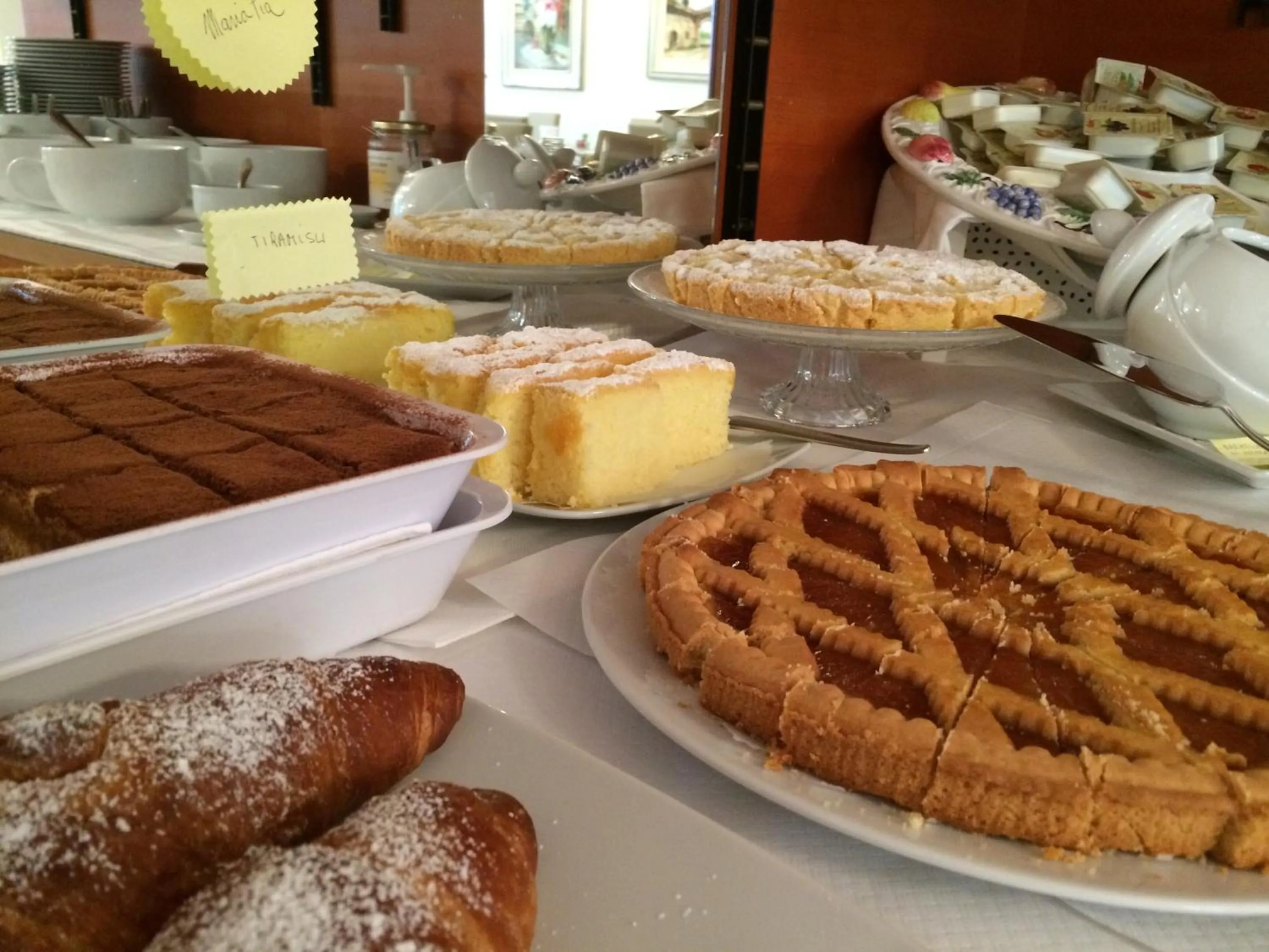 Buffet breakfast in Hotel Zanetti