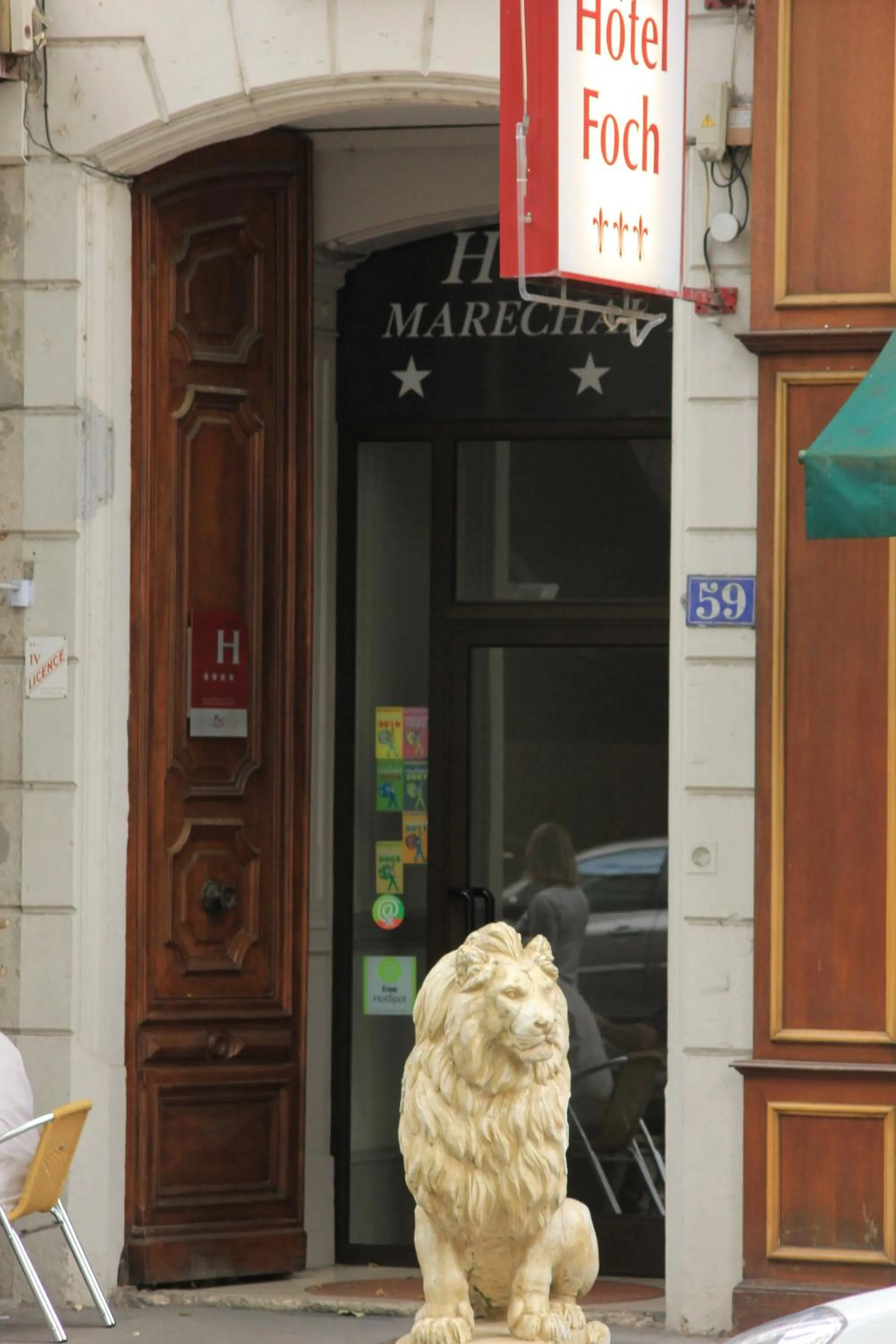 Facade/entrance in Hôtel Foch