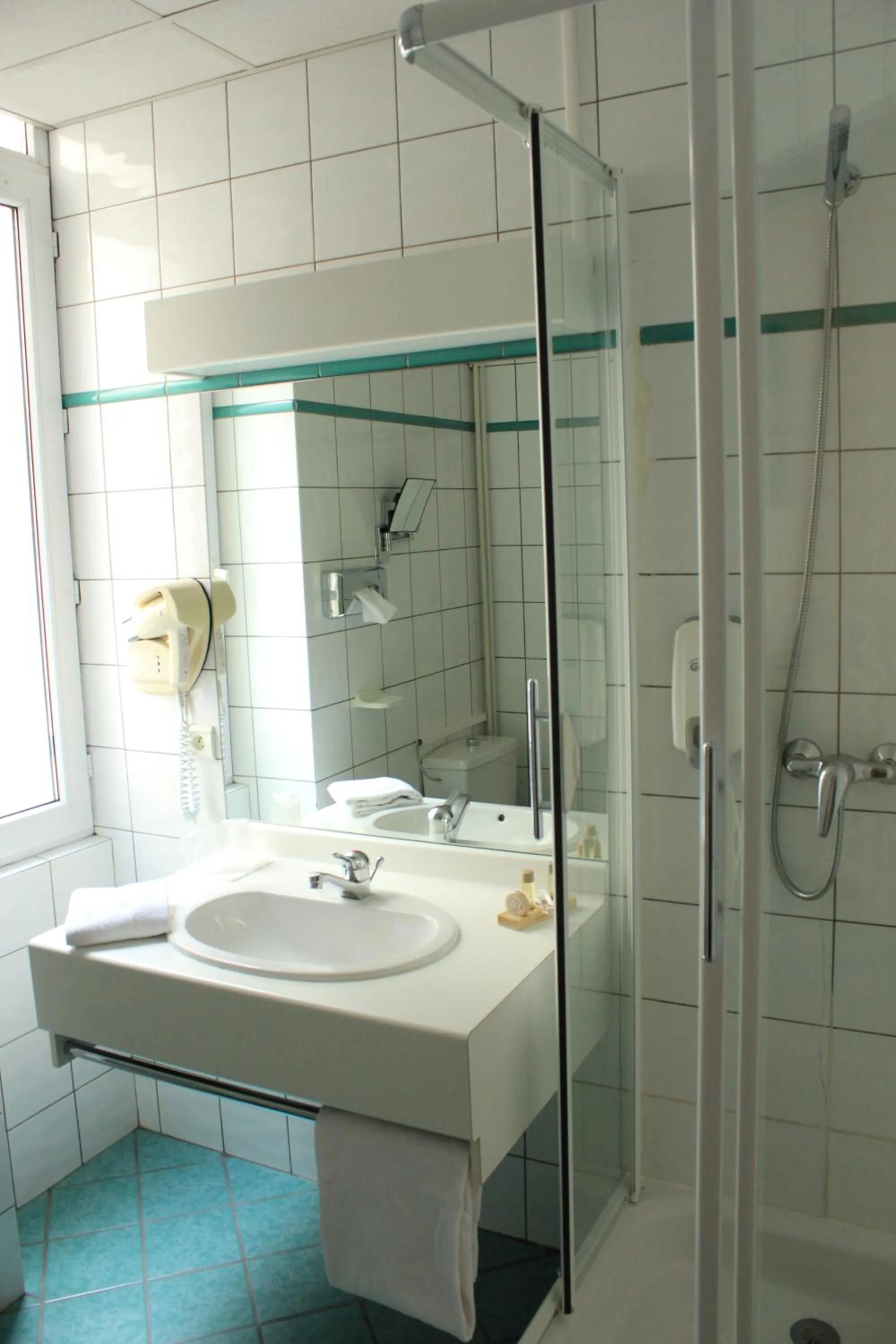 Bathroom in Hôtel Foch
