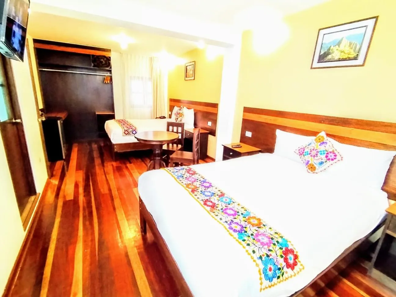 TV and multimedia, Bed in Posada San Blas