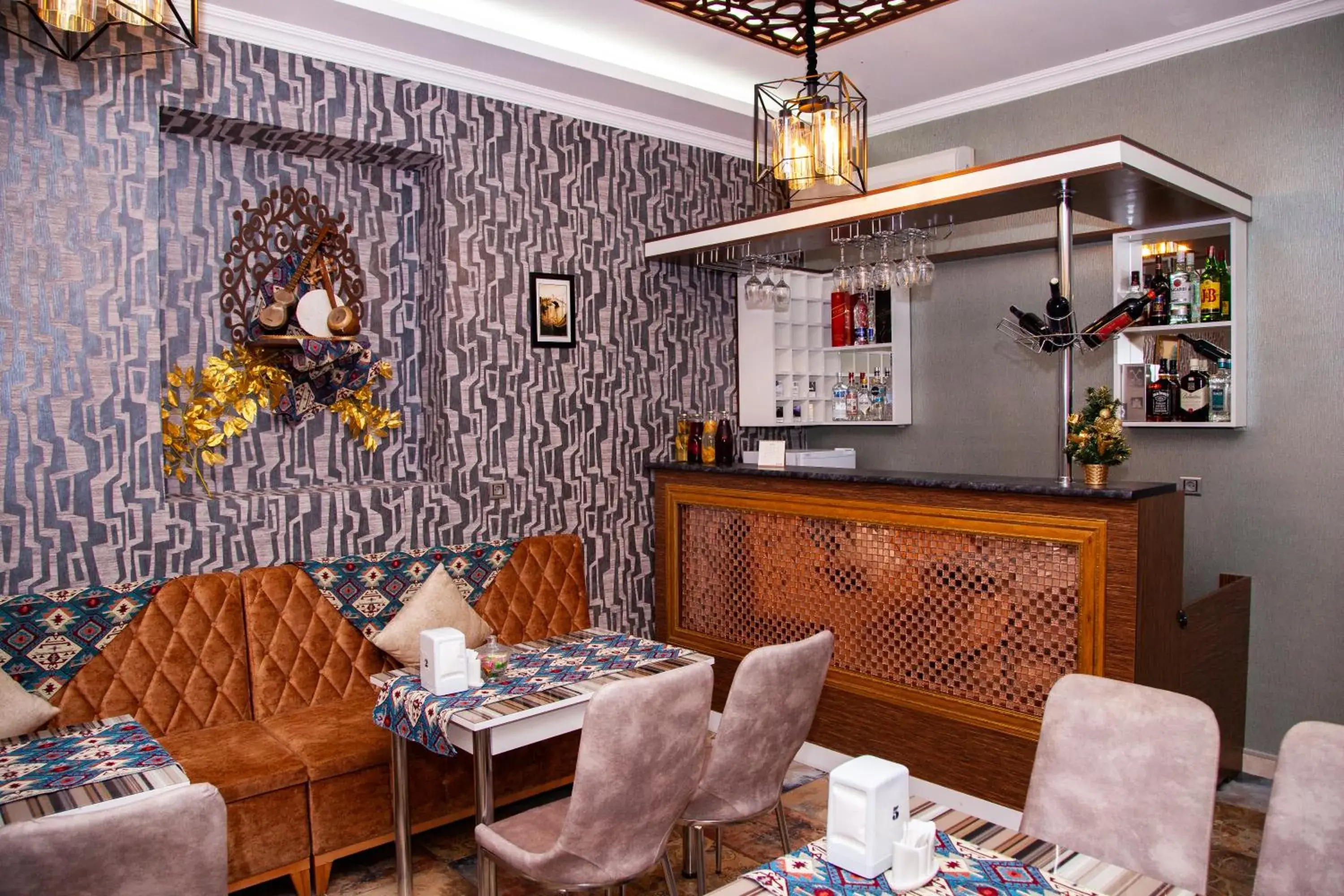 Restaurant/places to eat in Mildom Hotel Baku Restaurant/places to eat in Mildom Hotel Baku