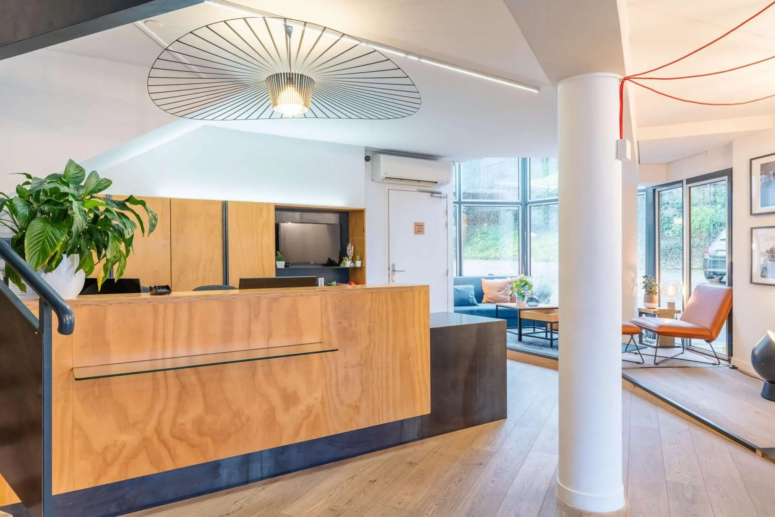 Lobby or reception in Best Western Bridge Hotel Lyon East Lobby or reception in Best Western Bridge Hotel Lyon East