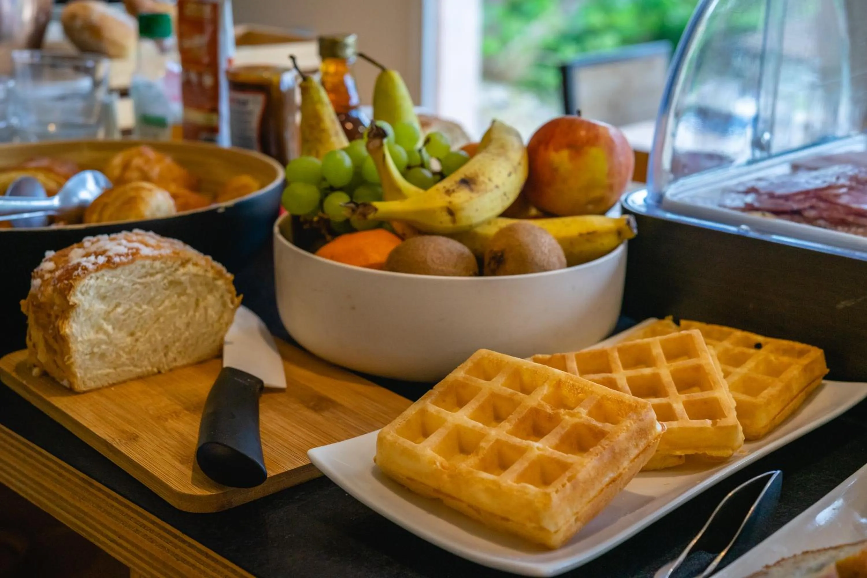 Food in Best Western Bridge Hotel Lyon East