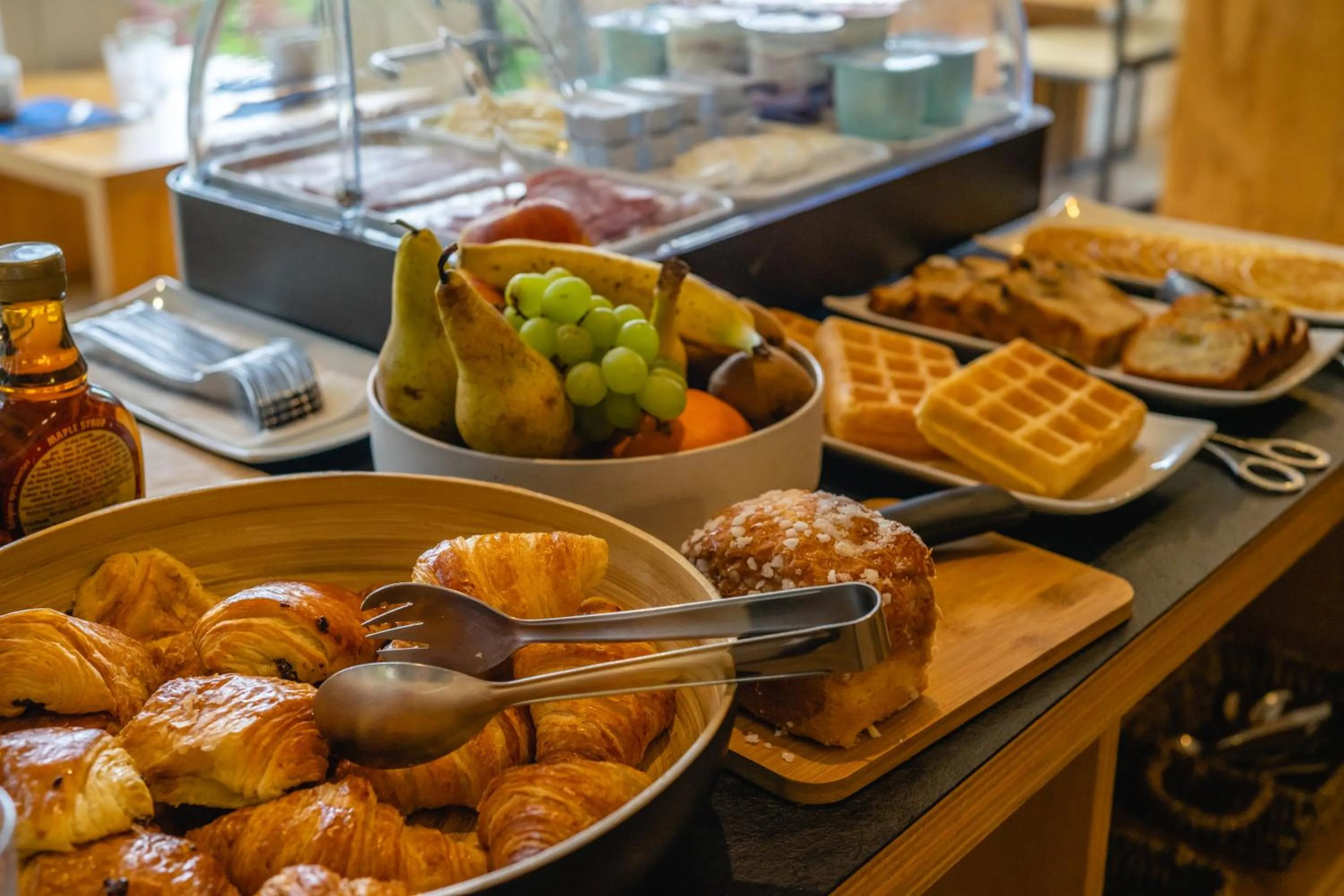 Food and drinks in Best Western Bridge Hotel Lyon East