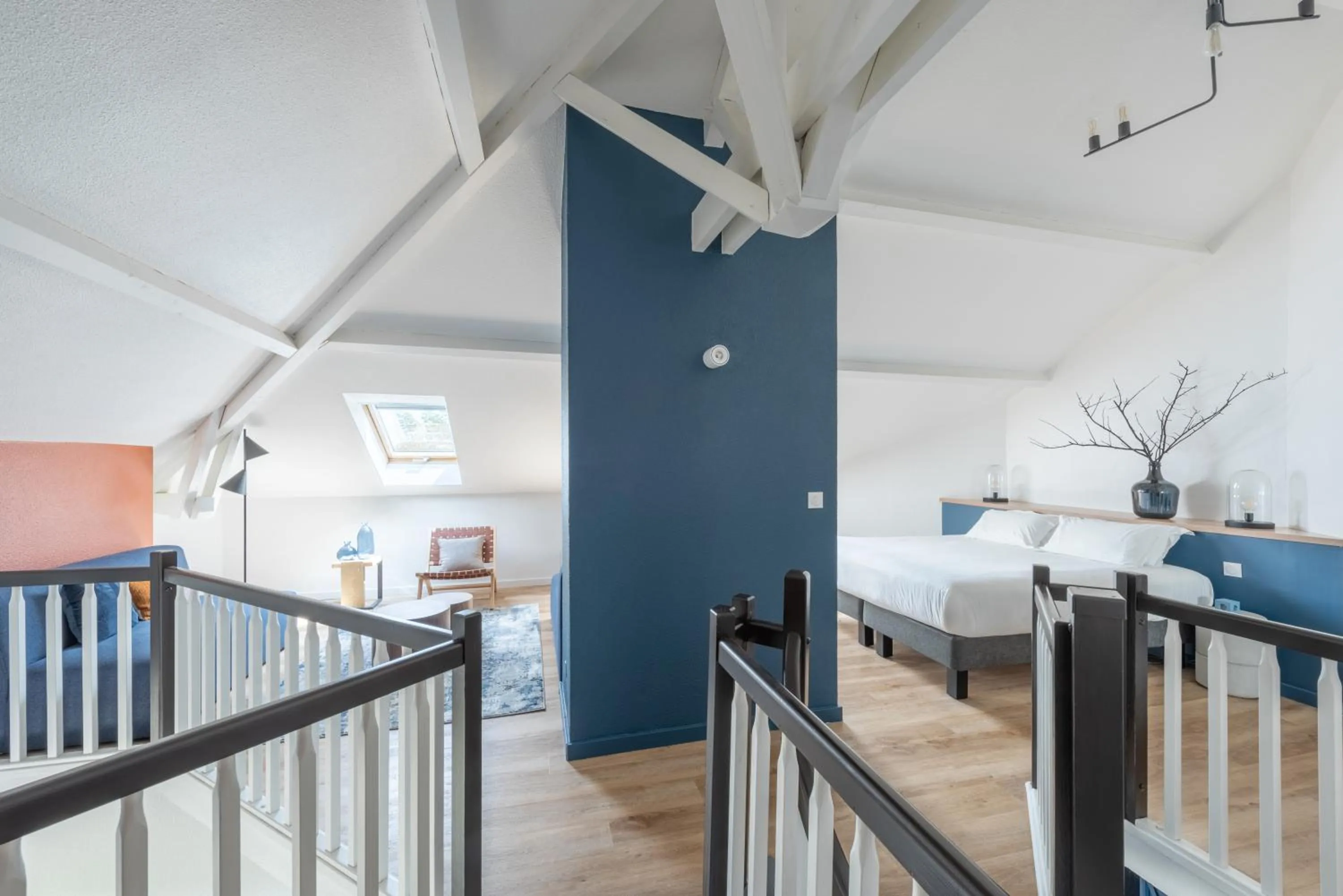 Bed in Best Western Bridge Hotel Lyon East