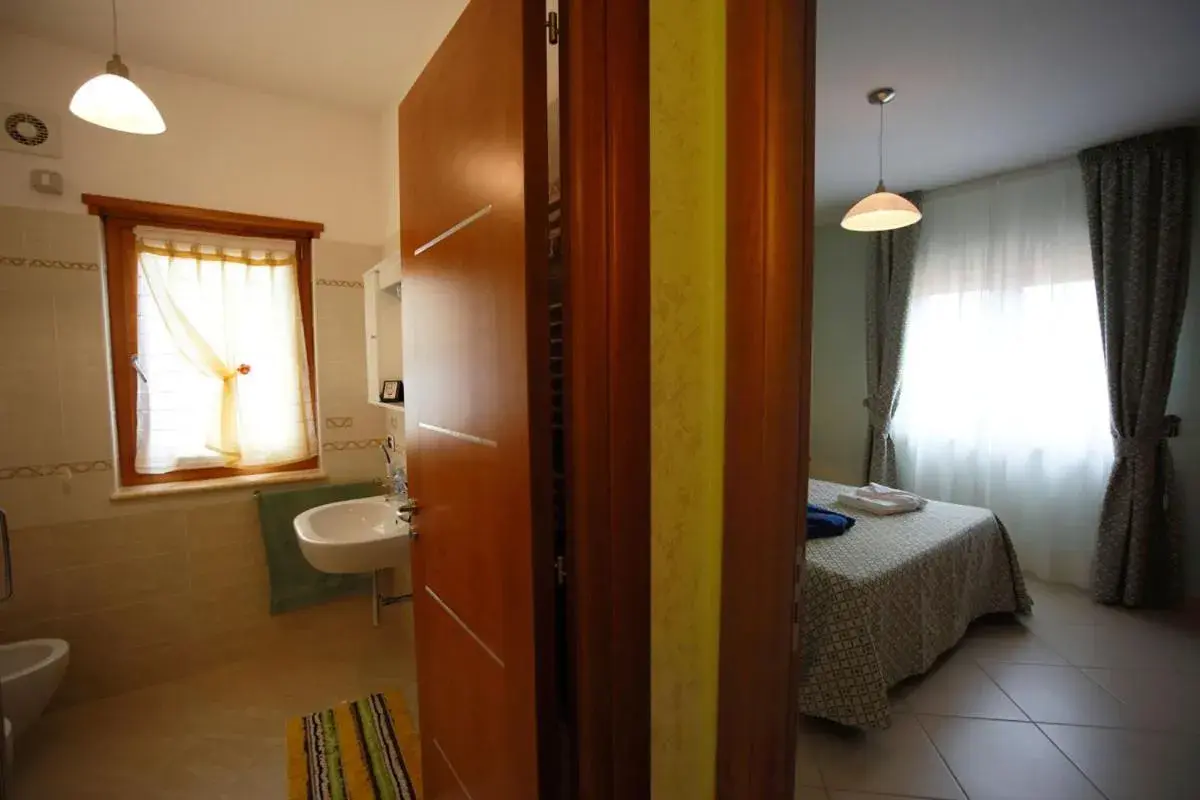 Double Room with Garden View - single occupancy in B&B Villa Maria Double Room with Garden View - single occupancy in B&B Villa Maria