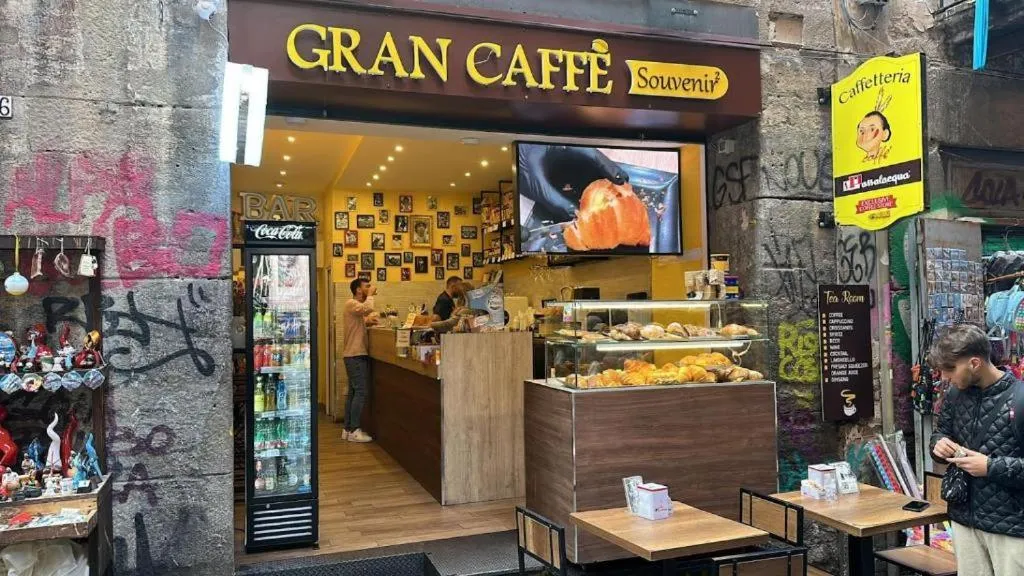 Breakfast in Domus Studio 25 bed & breakfast