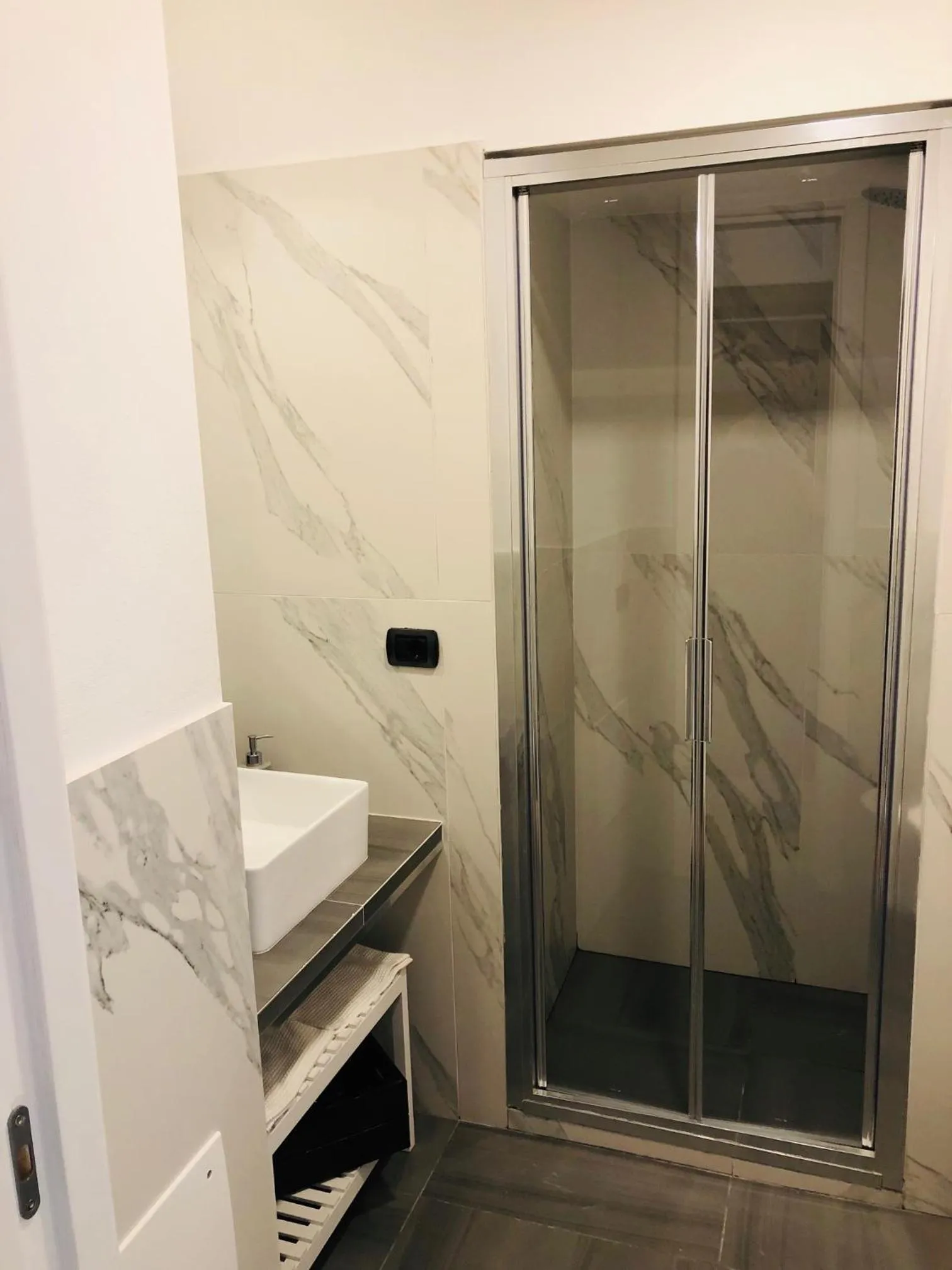 Shower in Domus Studio 25 bed & breakfast