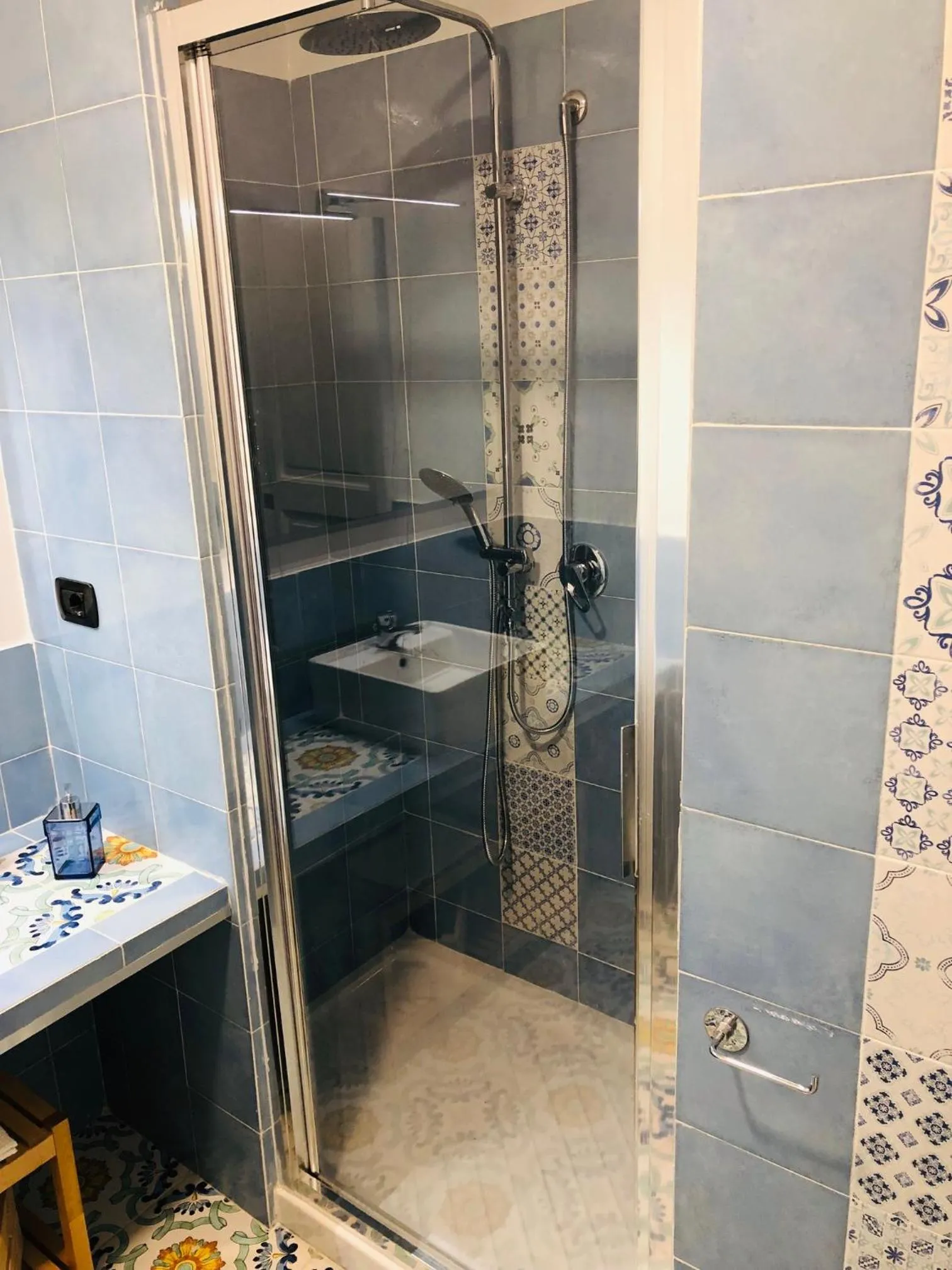 Shower in Domus Studio 25 bed & breakfast