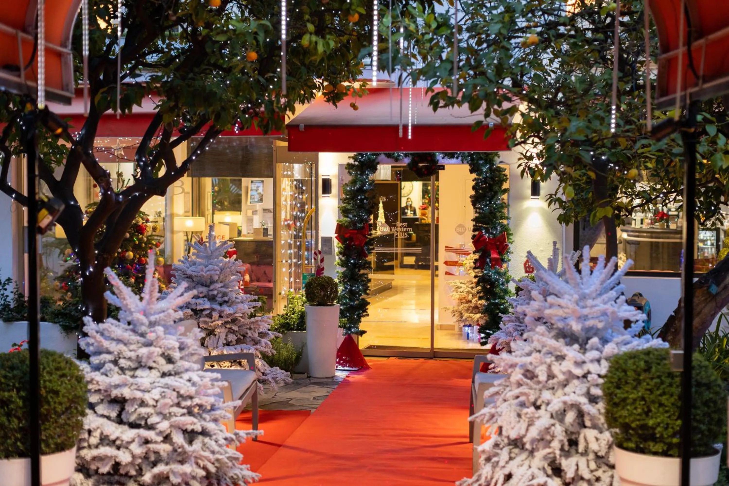 Facade/entrance in Best Western Plus Hôtel Brice Garden Nice