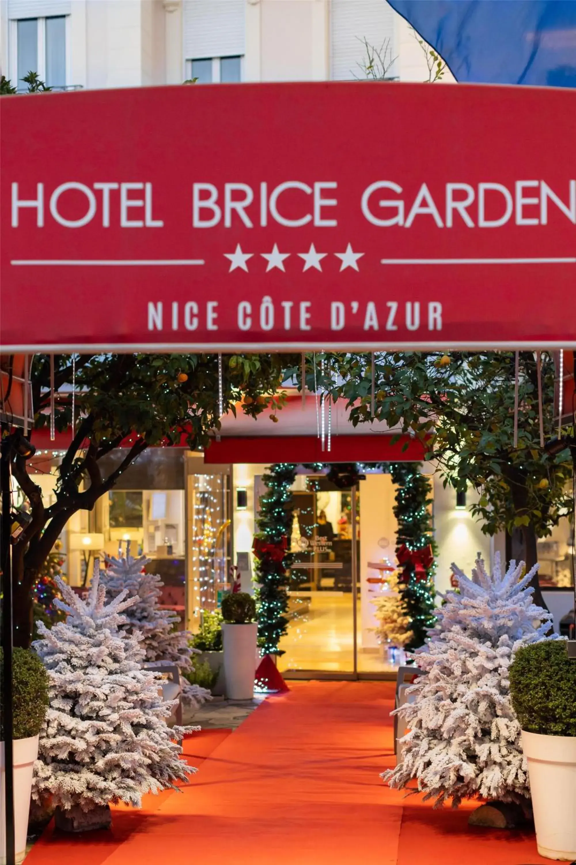 Property building in Best Western Plus Hôtel Brice Garden Nice Property building in Best Western Plus Hôtel Brice Garden Nice