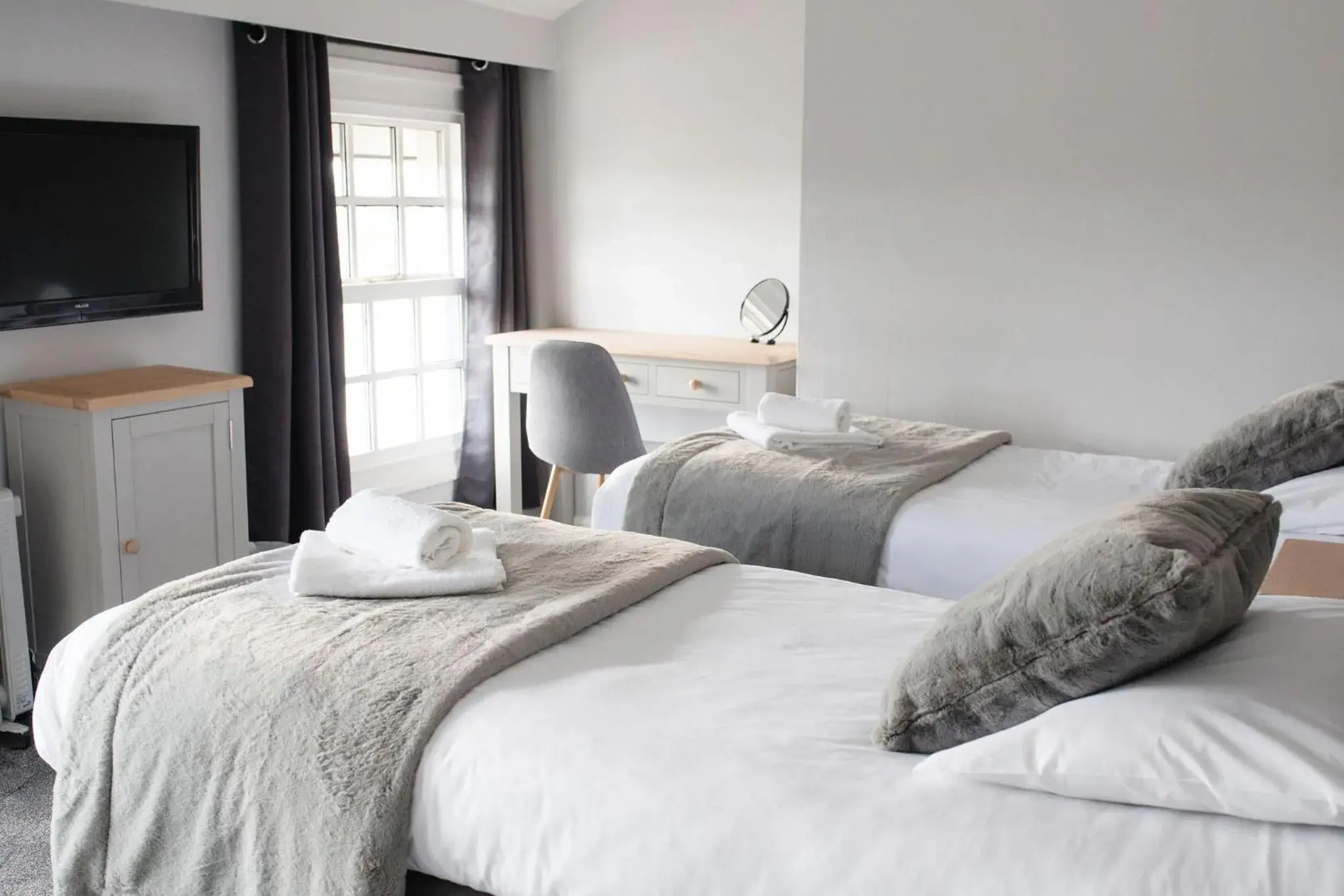 Standard Twin Room in The Kings Arms, Colchester A120 Standard Twin Room in The Kings Arms, Colchester A120