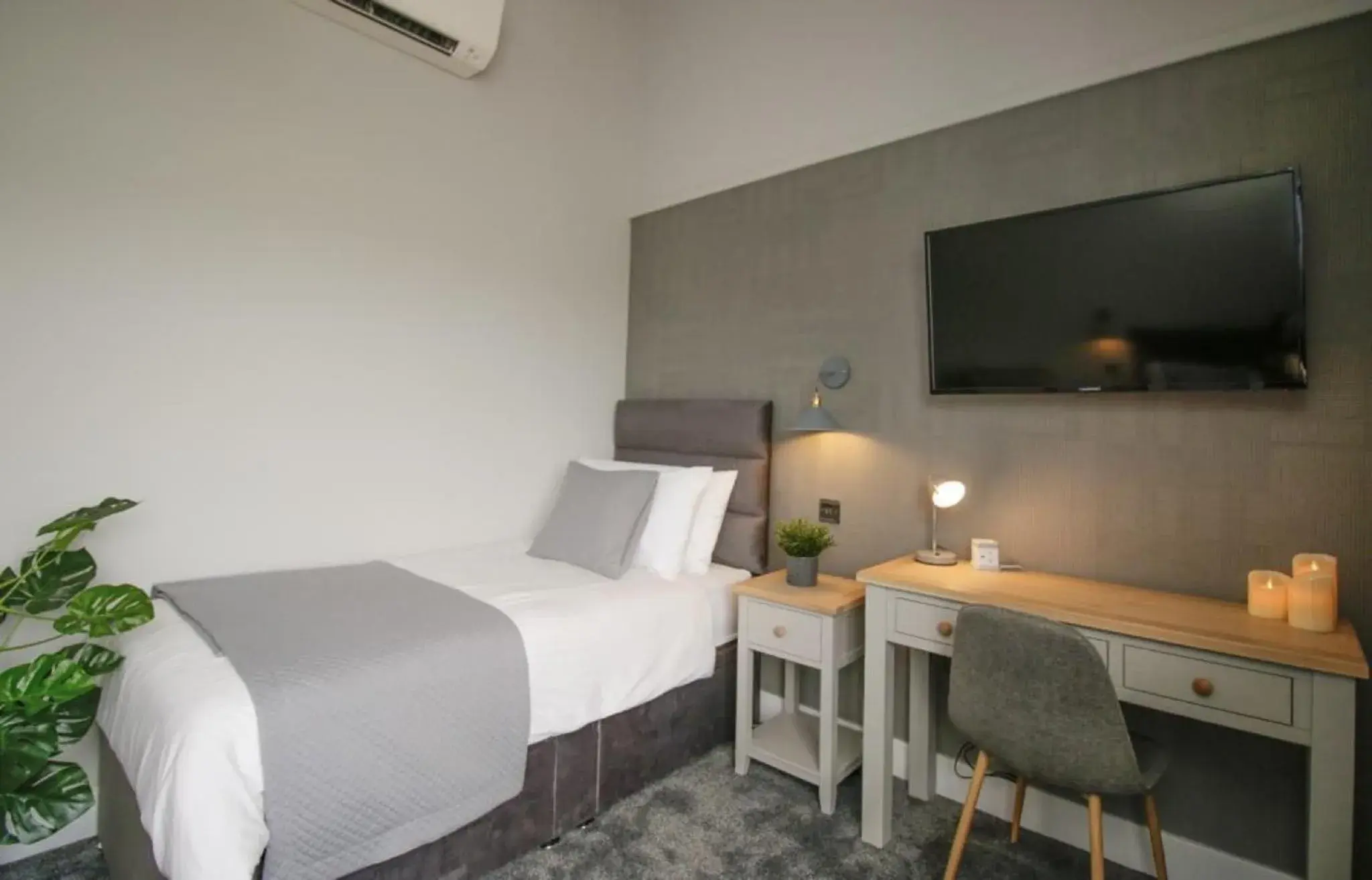 Deluxe Twin Room in The Kings Arms Deluxe Twin Room in The Kings Arms