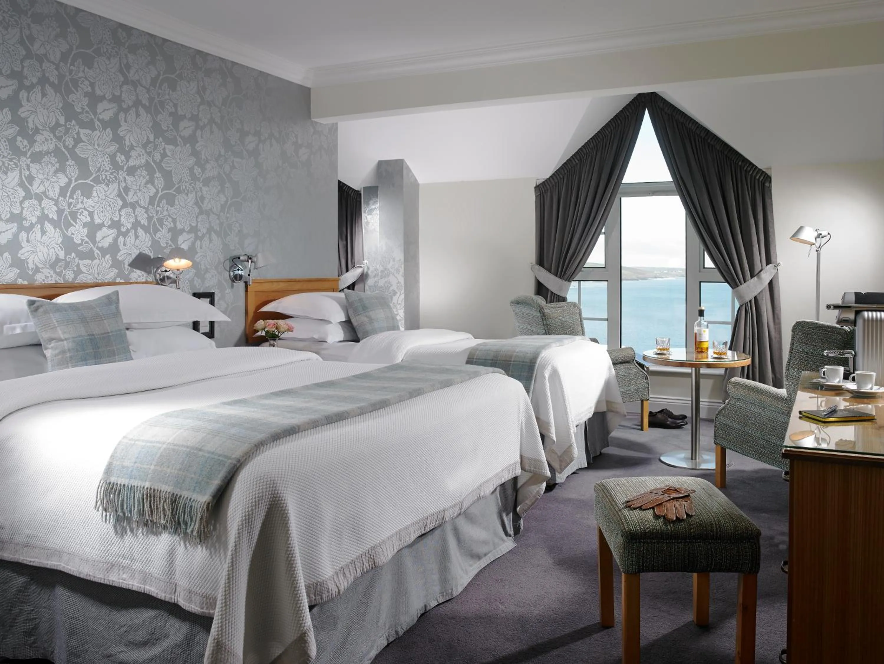 Sea view, Bed in Dunmore House Hotel