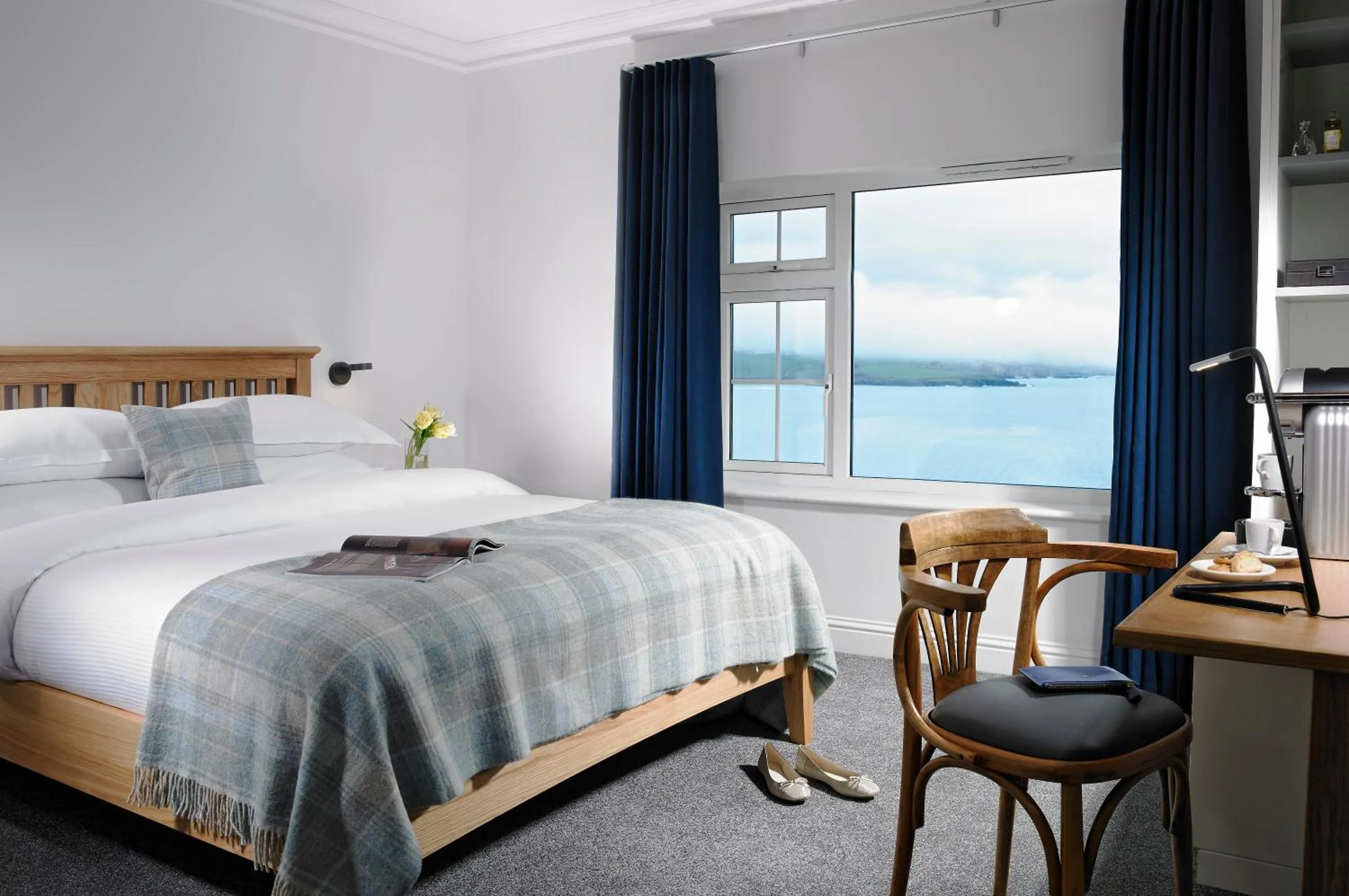 Bedroom, Bed in Dunmore House Hotel