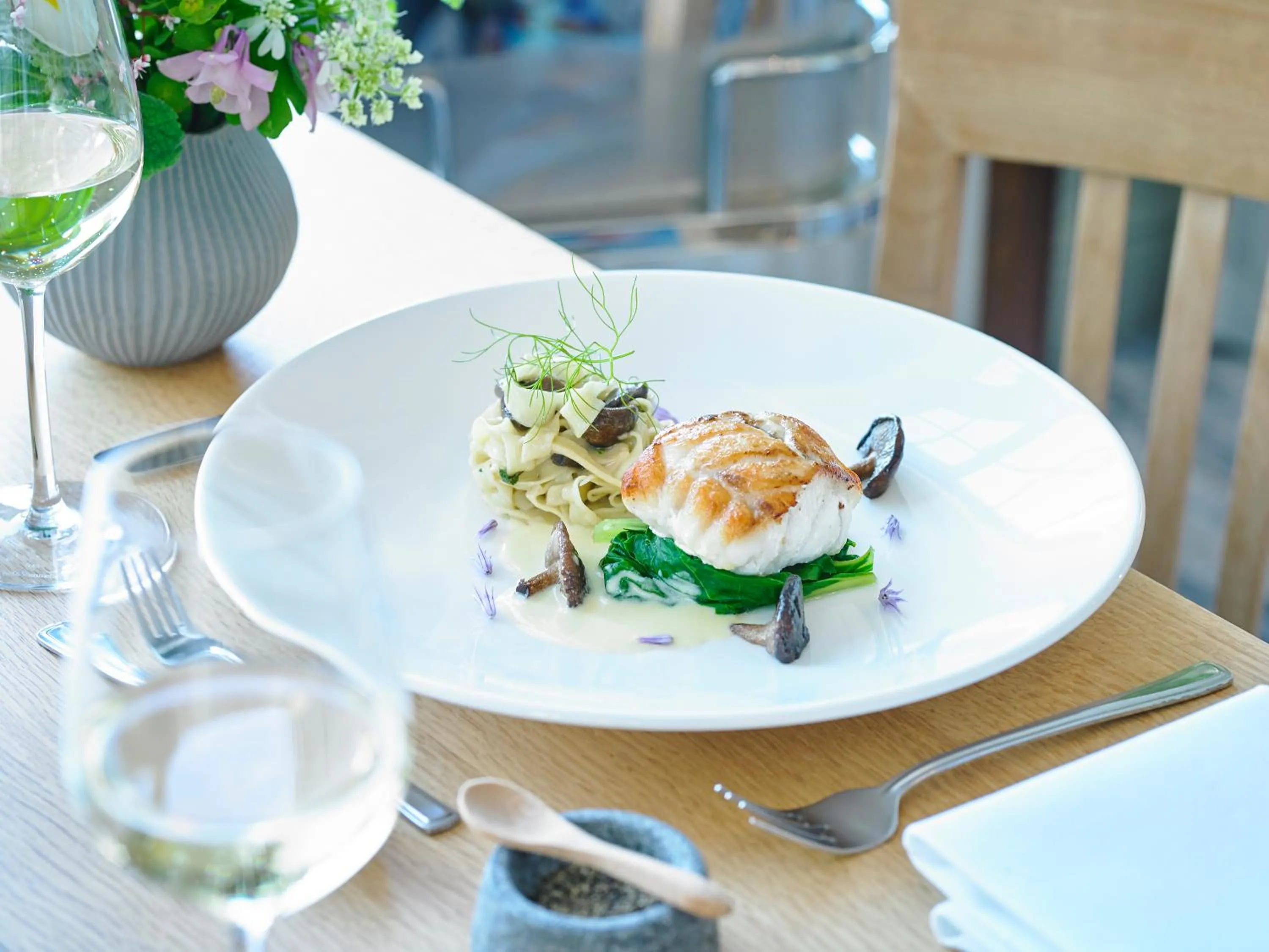 Restaurant/places to eat in Dunmore House Hotel
