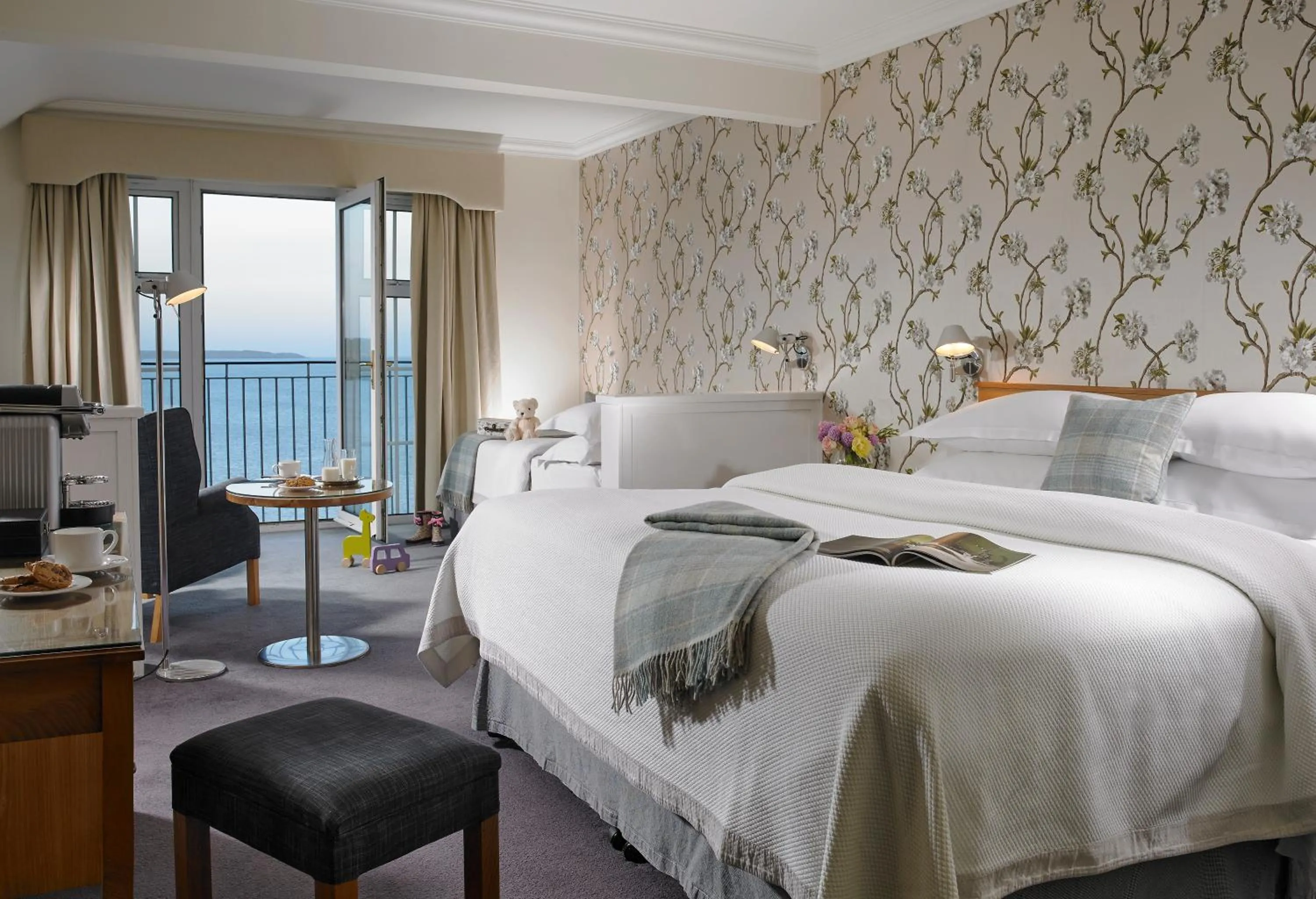Bed in Dunmore House Hotel