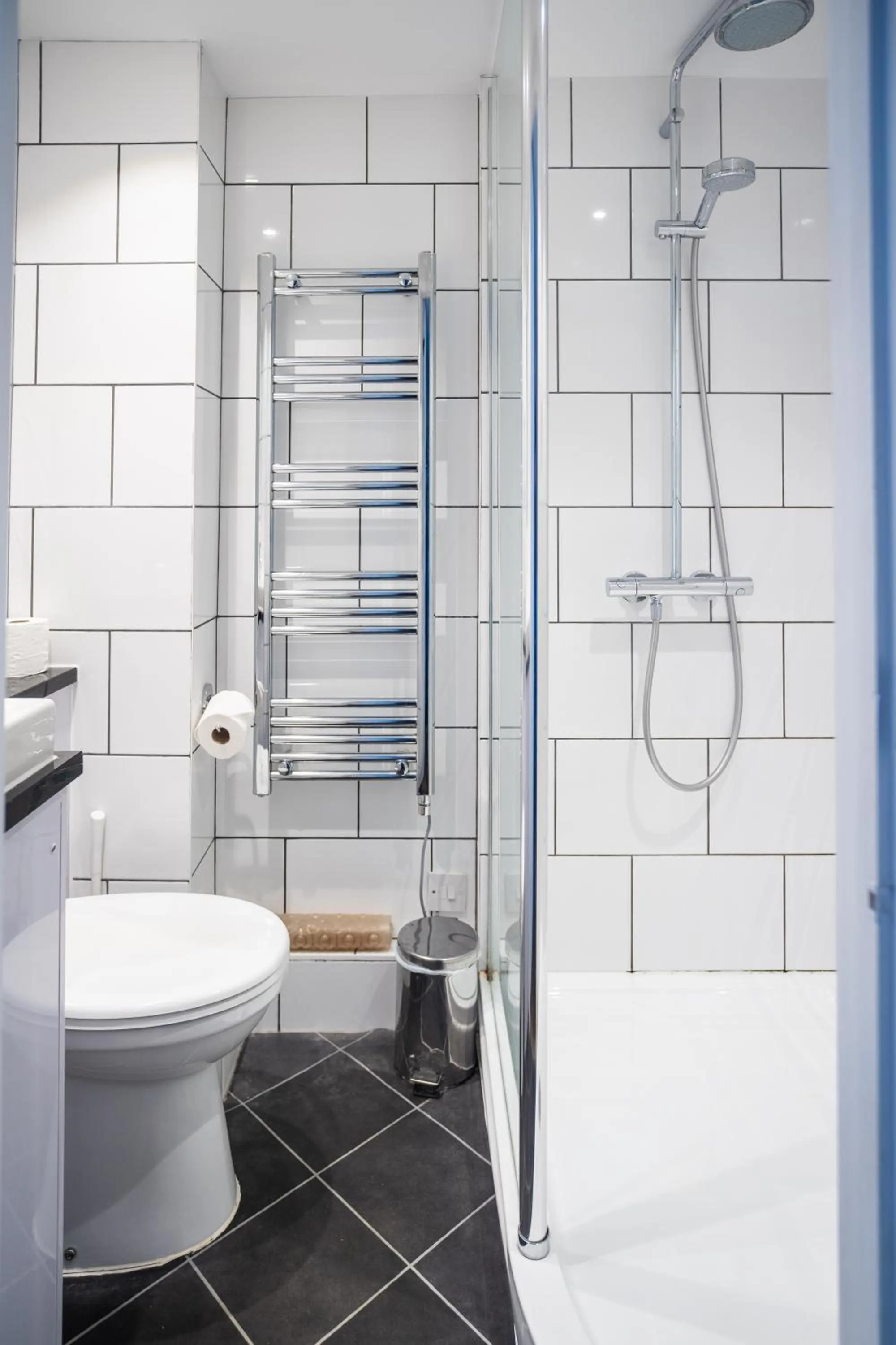 Bathroom in The Oyster Smack