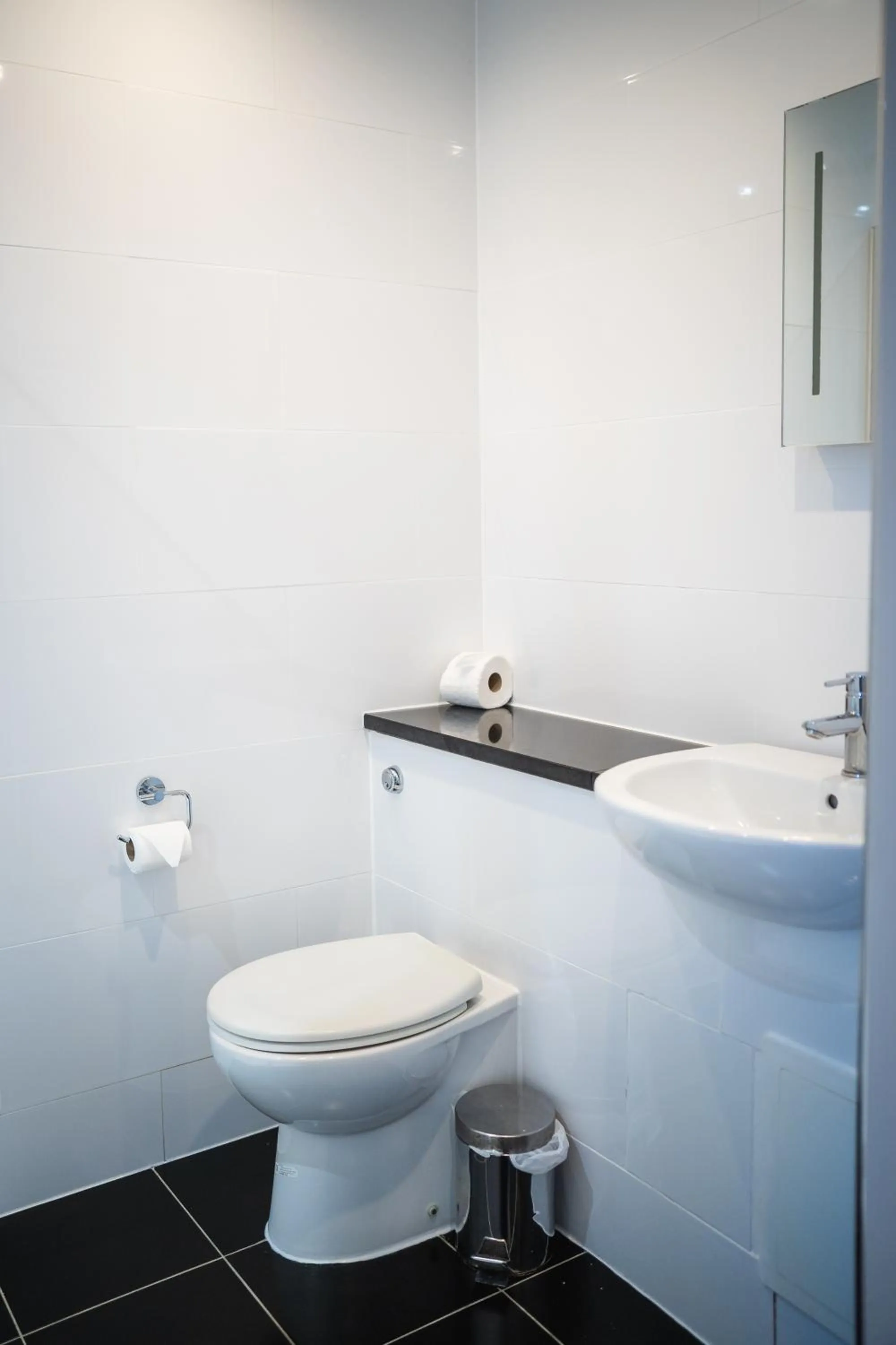 Bathroom in The Oyster Smack