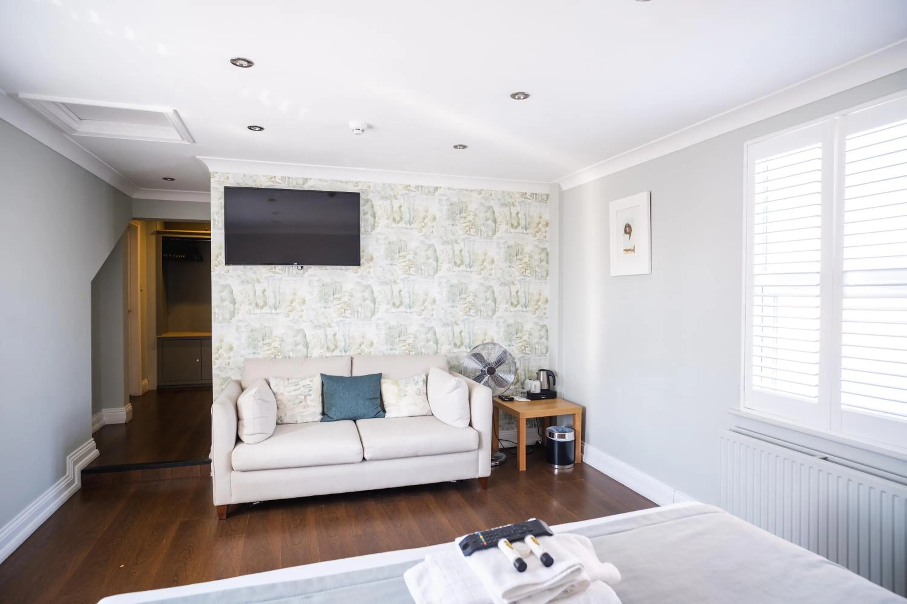 Bedroom in The Oyster Smack