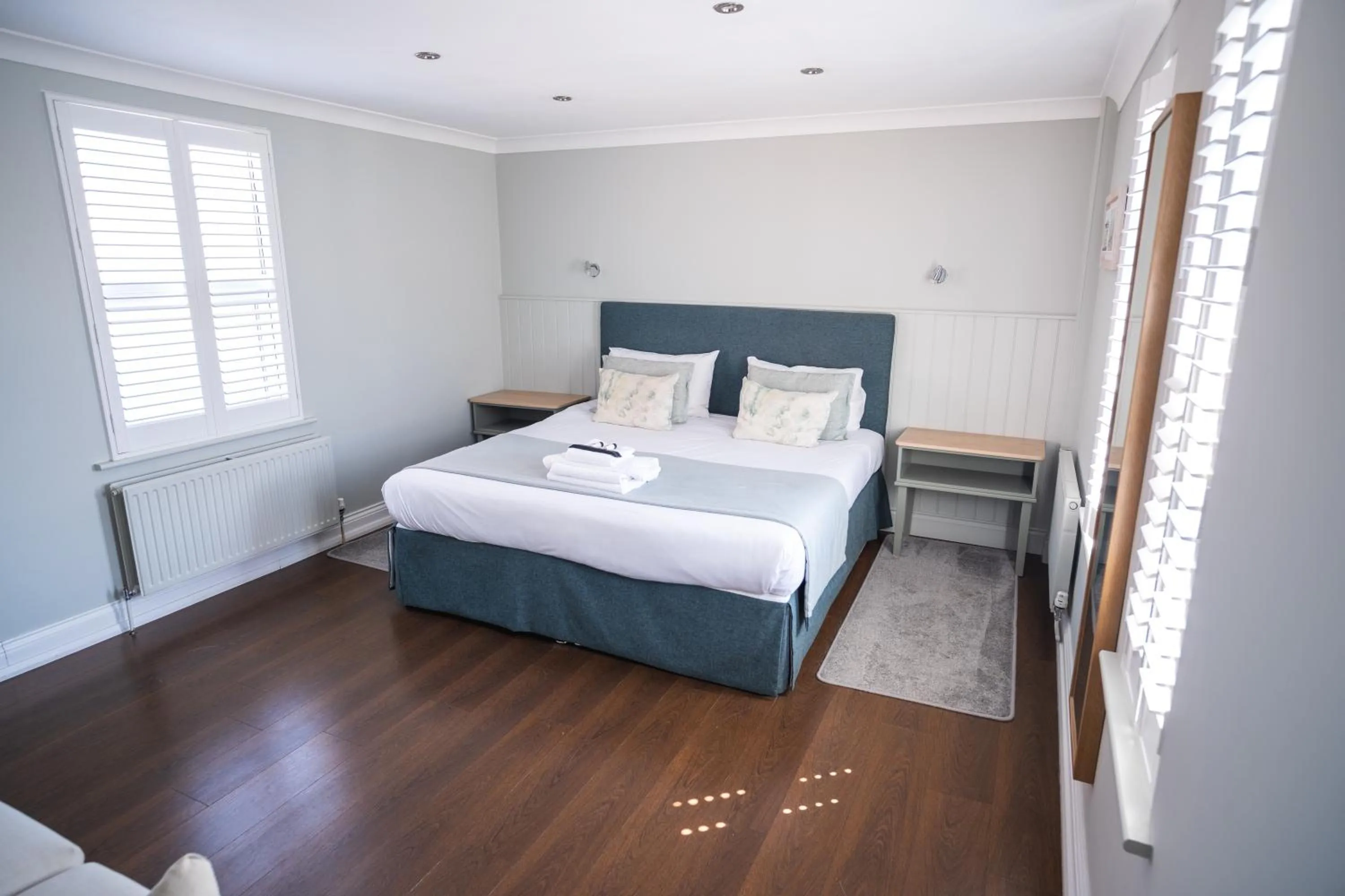 Bedroom, Bed in The Oyster Smack