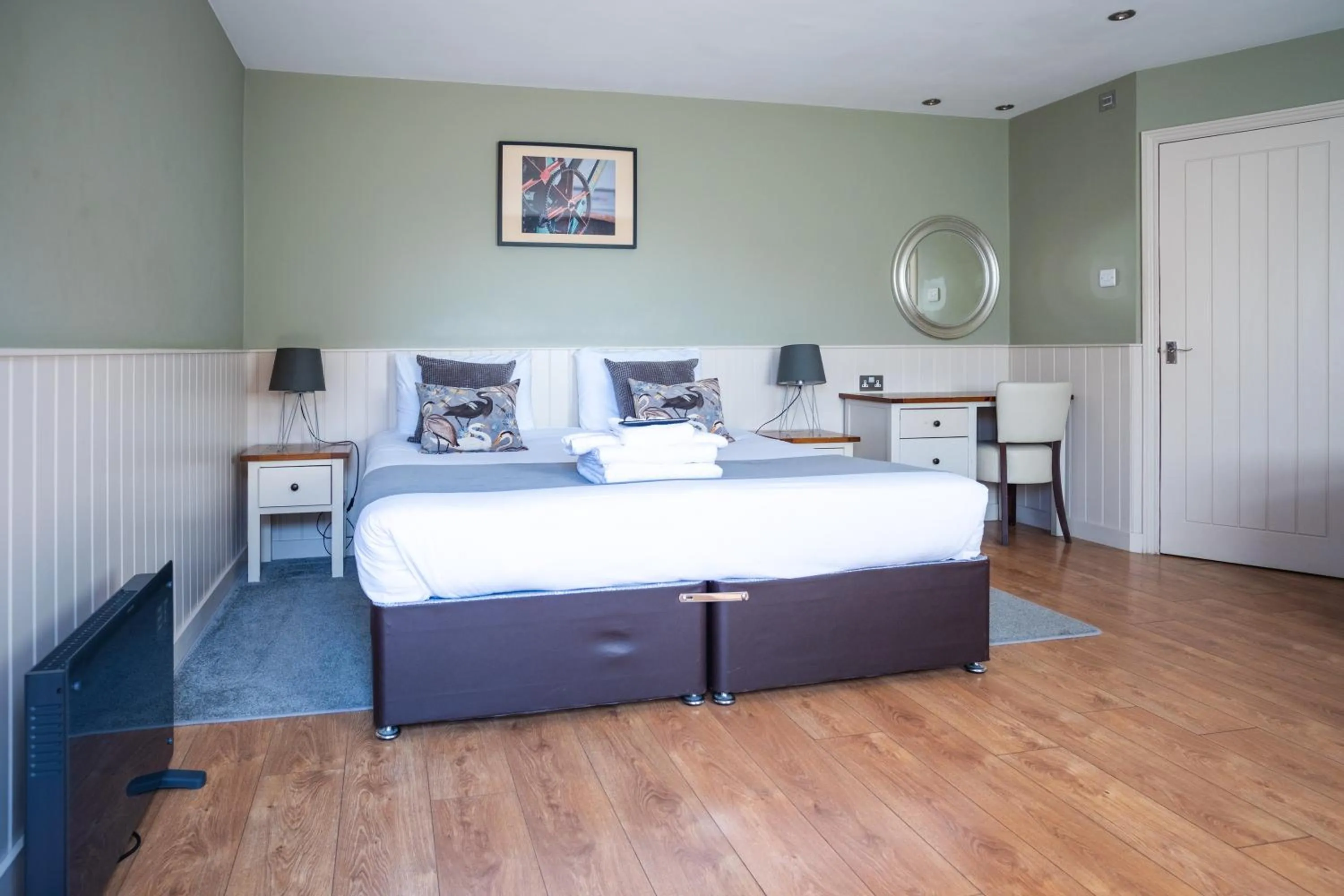 Bedroom, Bed in The Oyster Smack