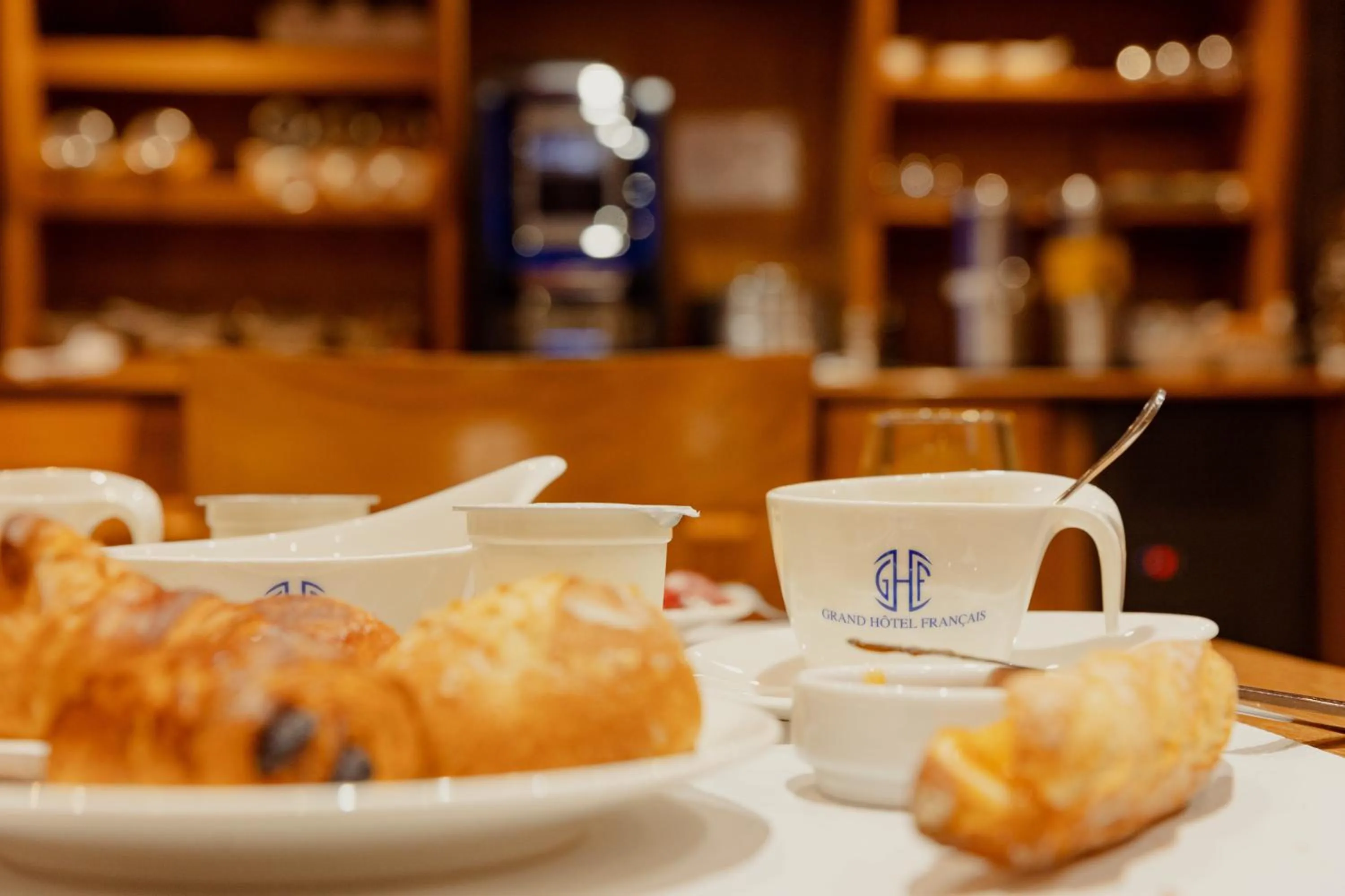 Breakfast in Grand Hotel Francais