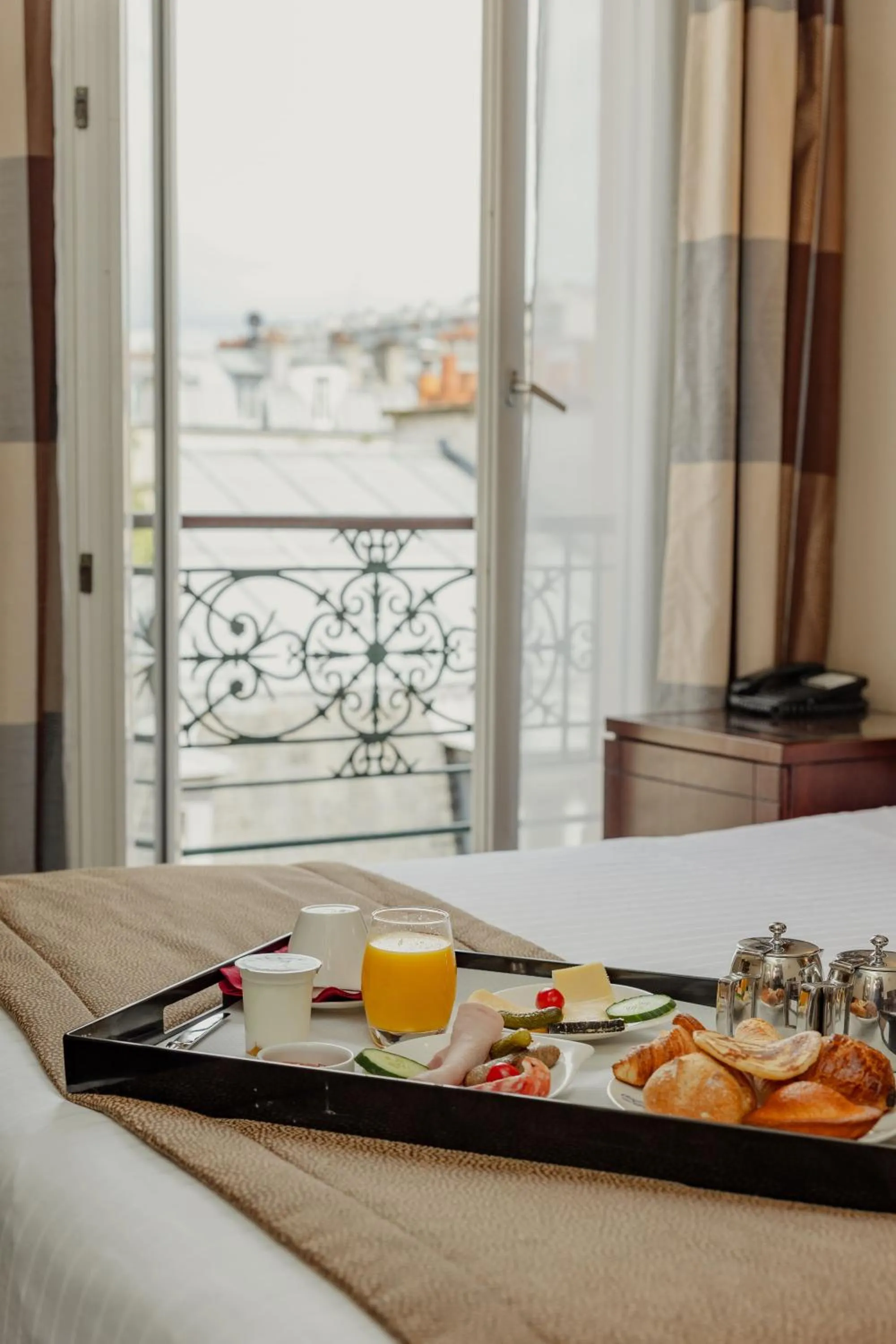 Photo of the whole room in Grand Hotel Francais