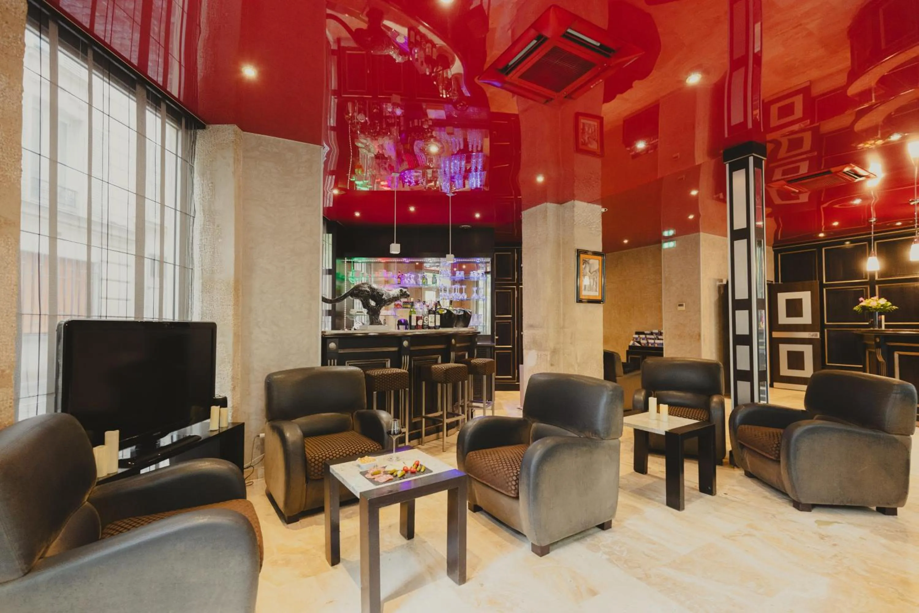 Lounge or bar in Grand Hotel Francais