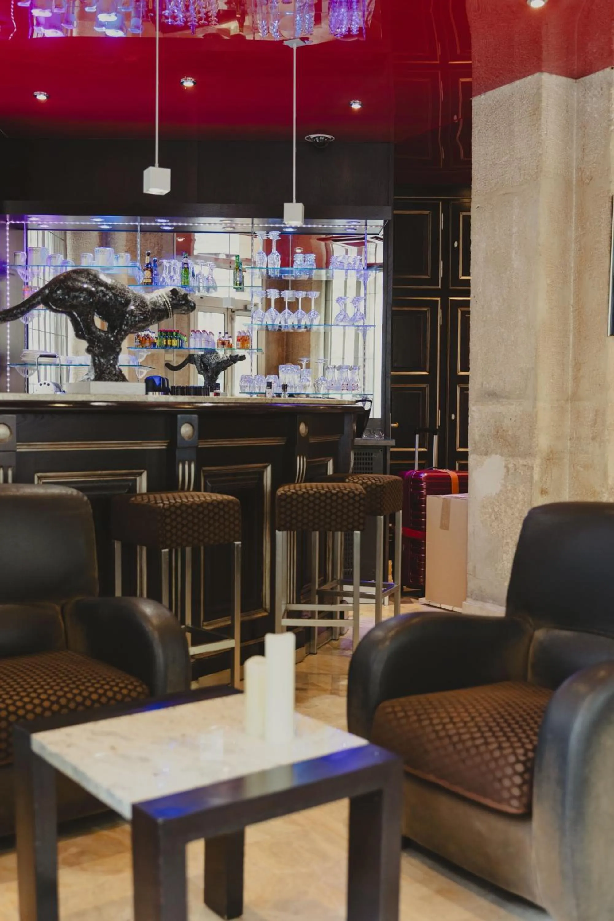 Lounge or bar in Grand Hotel Francais