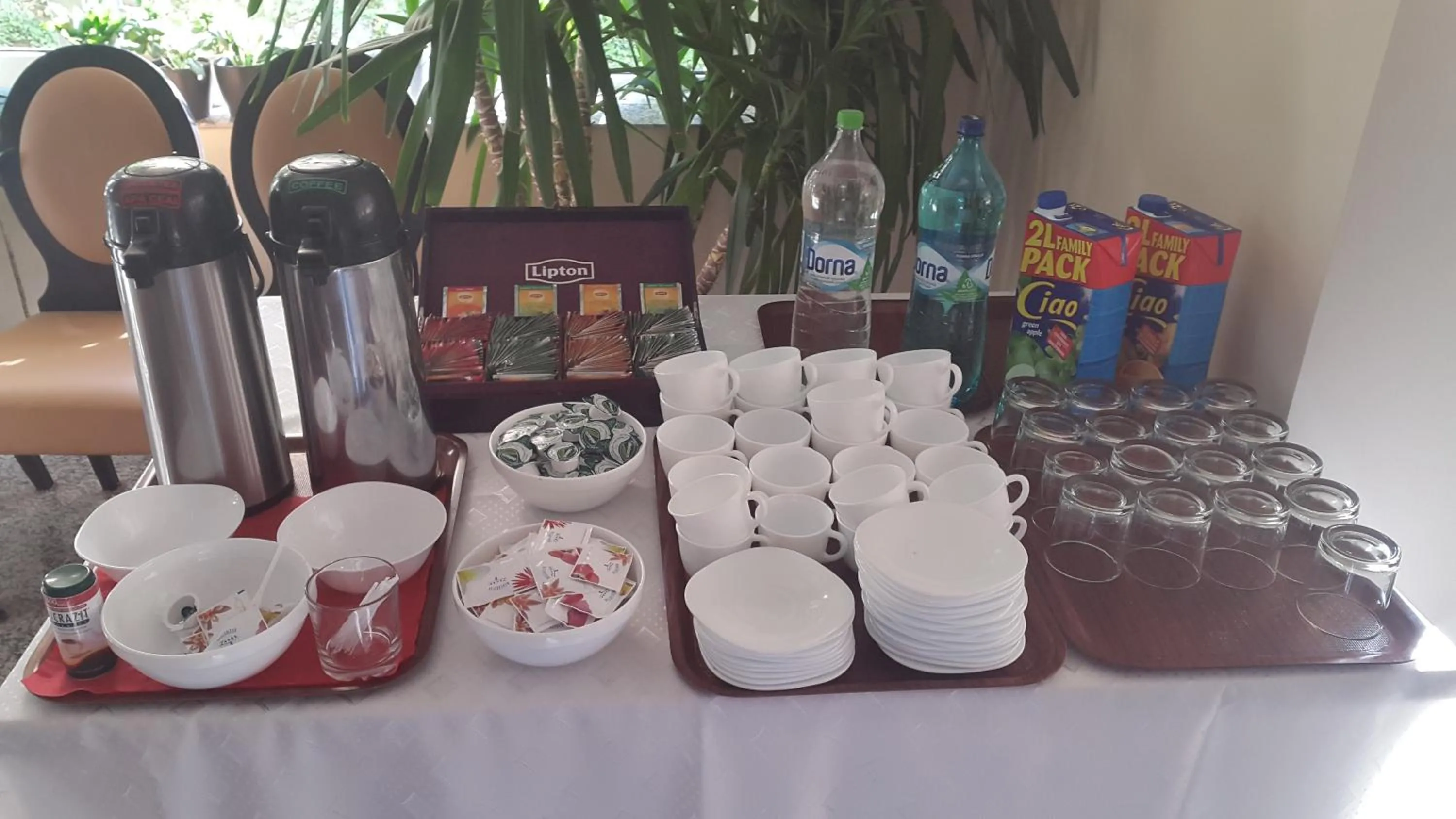 Buffet breakfast in Hotel Crisalpin